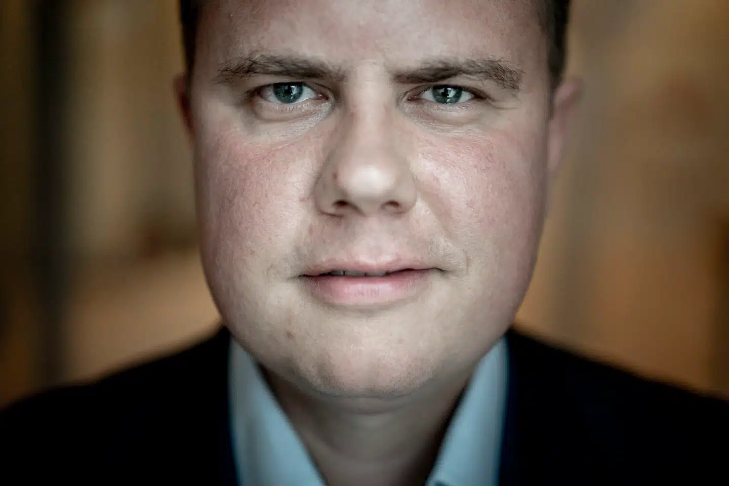 Jeg anerkender, at også politikere kan have det hårdt og have behov for at trække stikket. Men behøver vi virkelig at svælge i det og blæse det op som om, det er en særlig, enestående bedrift, spørger fhv. folketingsmedlem Martin Henriksen.