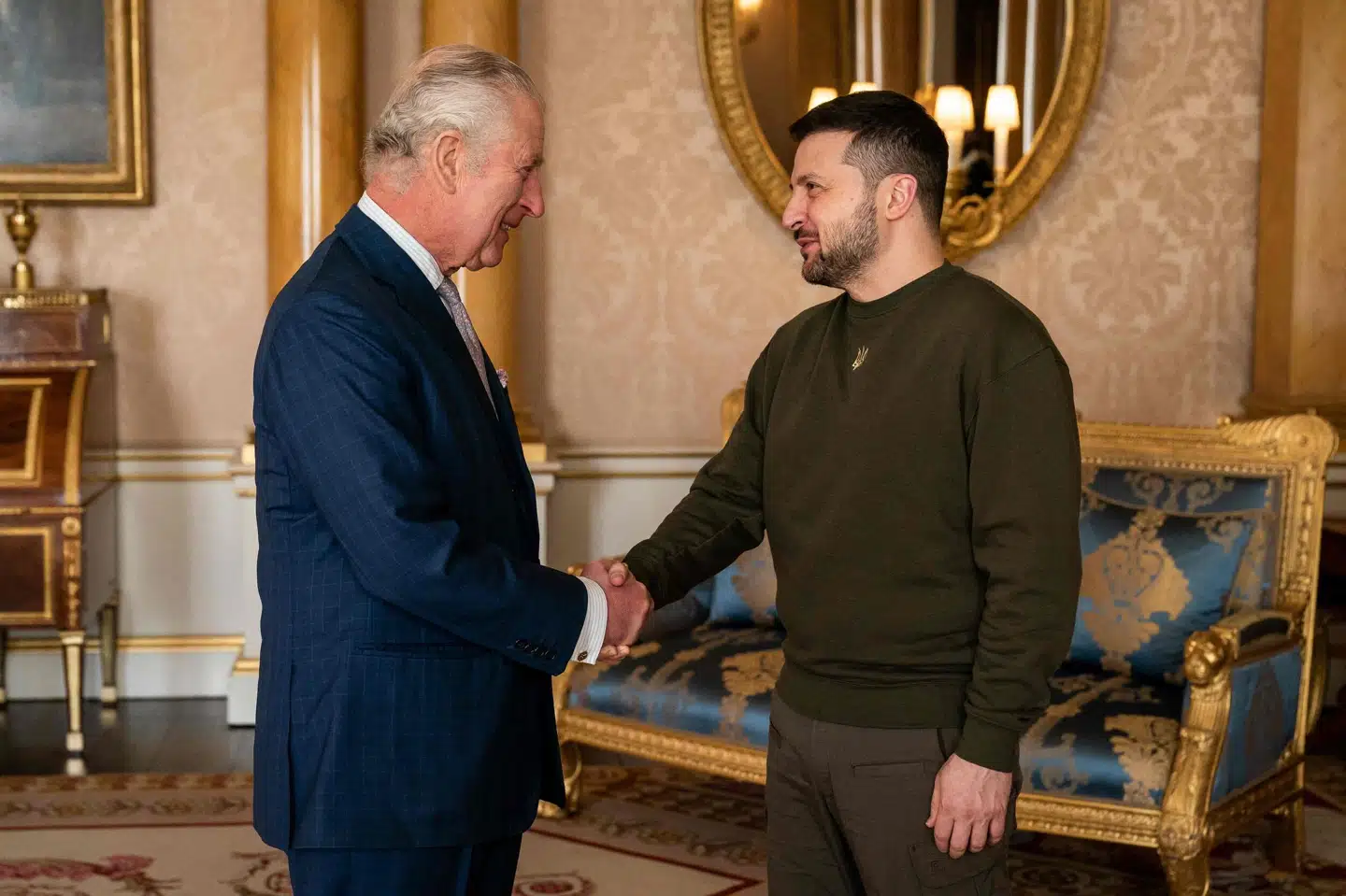 Kong Charles og Volodymyr Zelenskyj mødtes onsdag i Buckingham Palace. Aaron Chown/Ritzau Scanpix