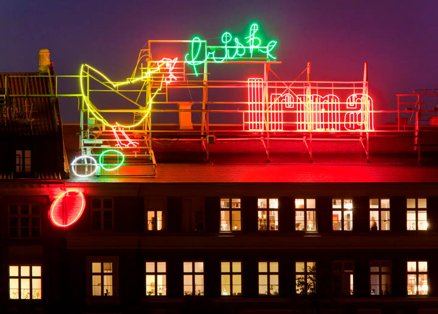 »Er vi stadig den bedste ejer? Det er et godt spørgsmål at stille sig når forretningsmodellen kommer under pres,« skriver Marcus Asplund, Marie Louise Mors, og Thomas Rønde.