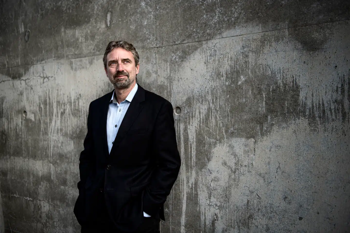 Carsten Holdum har blandt andet været forbrugerøkonom i PFA Pension i en del år. Da han var 50 år, kunne han regne ud, at han ikke behøvede at arbejde mere. Tre ting gjorde, at han endte med at trække sig før tiden.