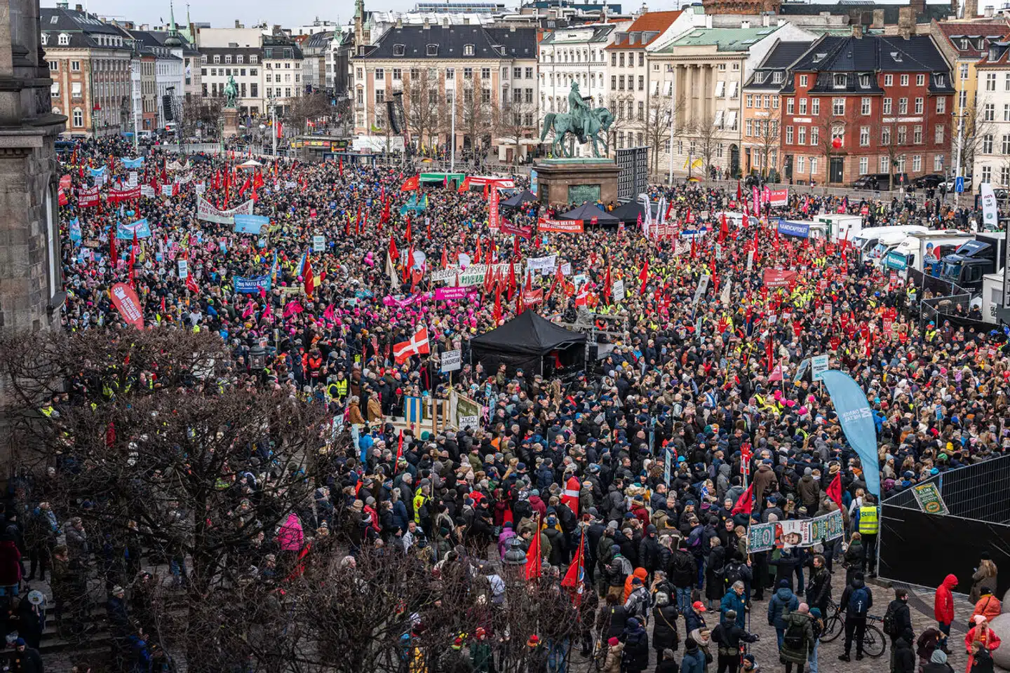 Fagbevægelsens demonstration »Bevar store bededag« på Christiansborg Slotsplads i København søndag den 5. februar 2023.