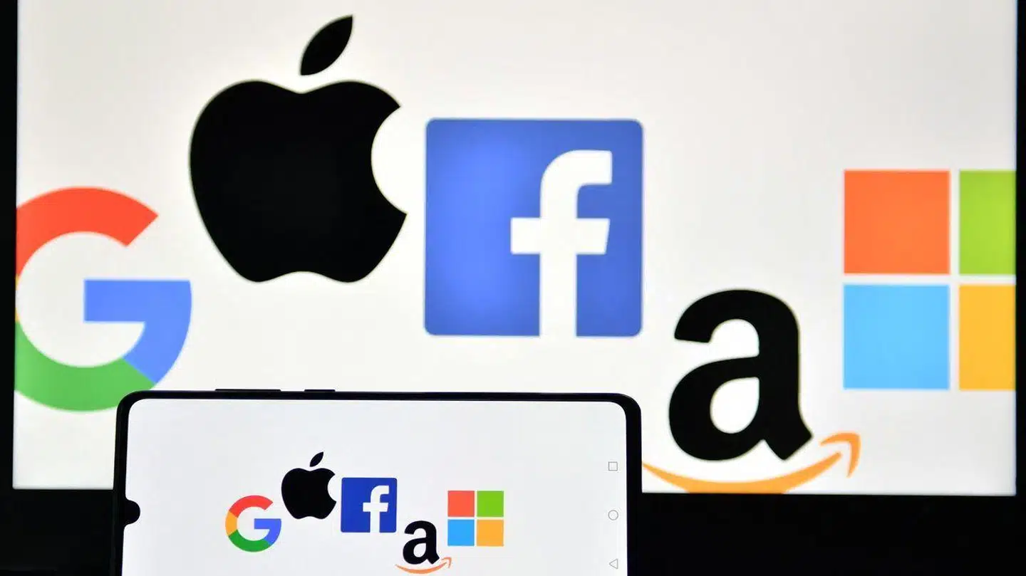 Af de fem store har kun Apple ikke meldt ud om massefyringer. Facebook, Amazon, Google og Microsoft kommer til at betale rigtigt dyrt for fremover at have langt færre ansatte.