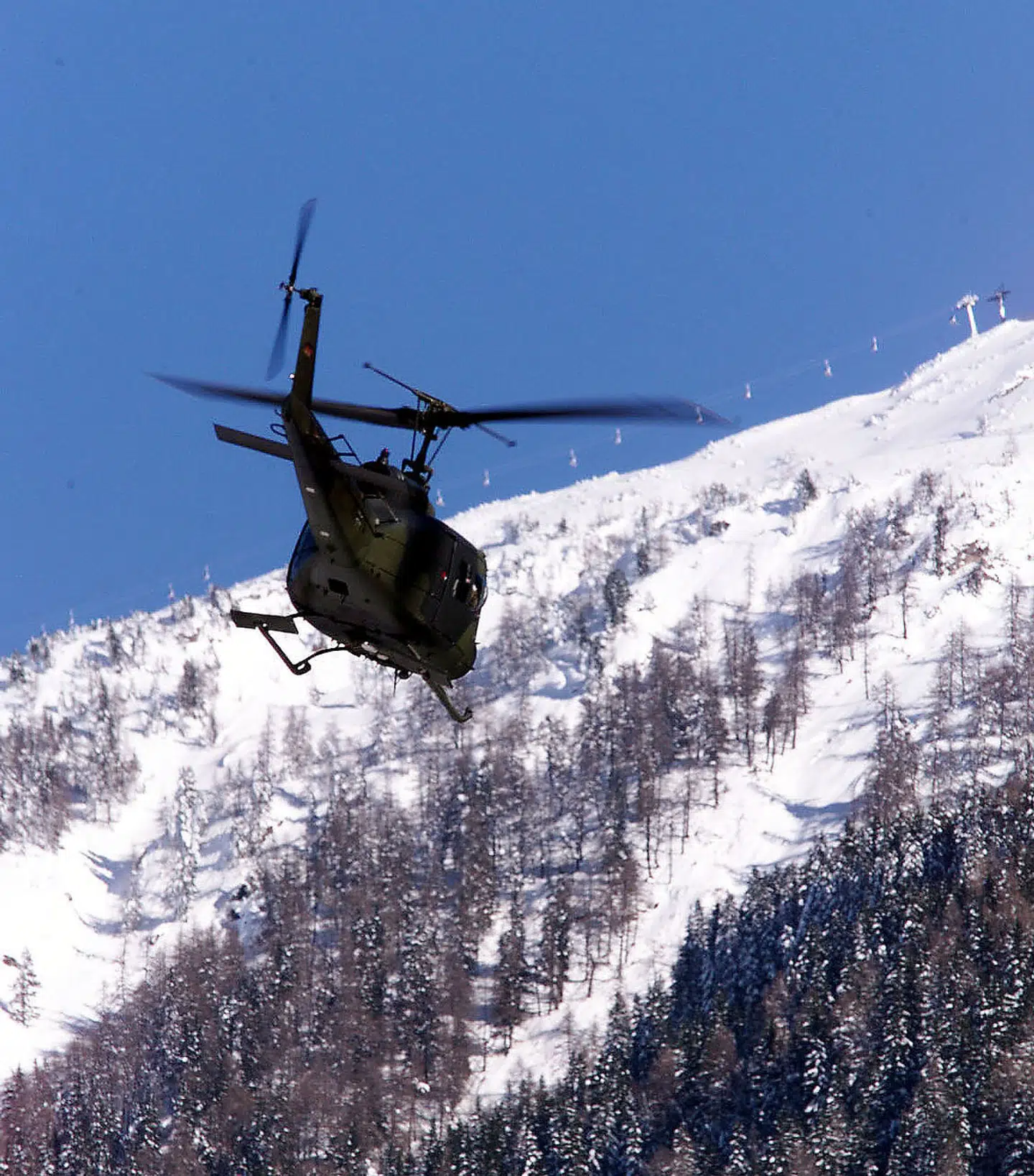 Midt i skisæsonen er tre mennesker siden fredag døde i Østrig på grund af en række laviner. Foto fra fredag 26. februar. NORDFOTO/Søren Steffen 1999
