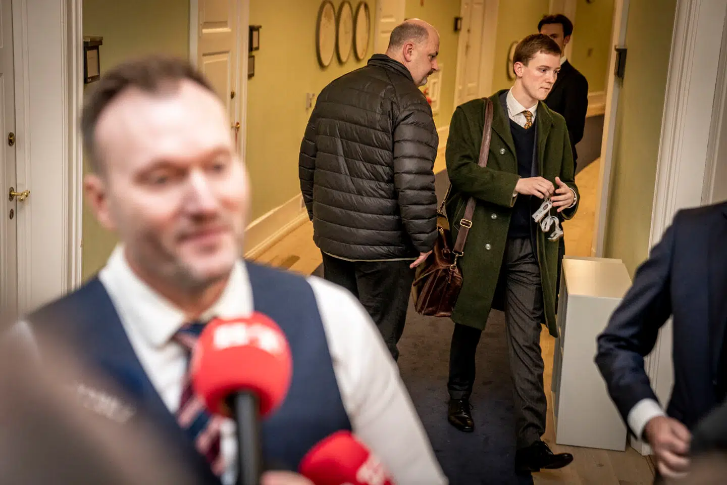 Lars Boje Mathiesen (tv.) og Mikkel Bjørn (th.) røg i totterne på hinanden i kølvandet på Lars Bojes kapring af formandsposten i Nye Borgerlige.