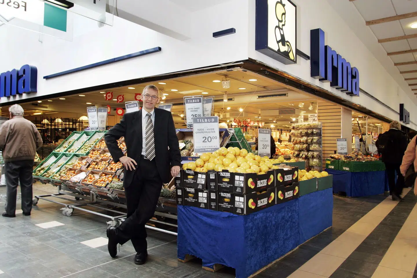 Alfred Josefsen var direktør i Irma fra 1999 til 2012, hvor han tabte en magtkamp i Coop, der førte til at Irmas hovedsæde flyttede fra Rødovre til det fælles Coop-hovedkvarter i Albertslund. Herefter startede en udvikling mod stadig tættere integration af Irma i Coop. Og, mener Josefsen, Irmas deroute.