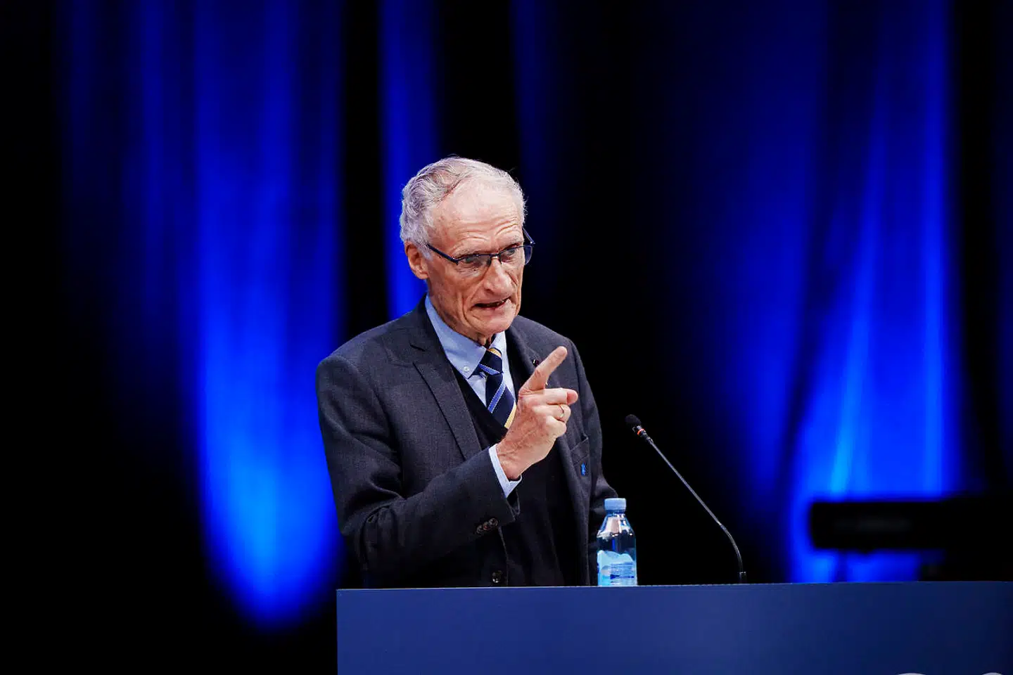 »Det må være det første krav: At de nordiske ministre tager telefonen og ringer til hinanden, sådan som transport- og samarbejdsministrene efter eget udsagn lærte at gøre under corona, selvom pendlerne ikke mærkede noget til det.«