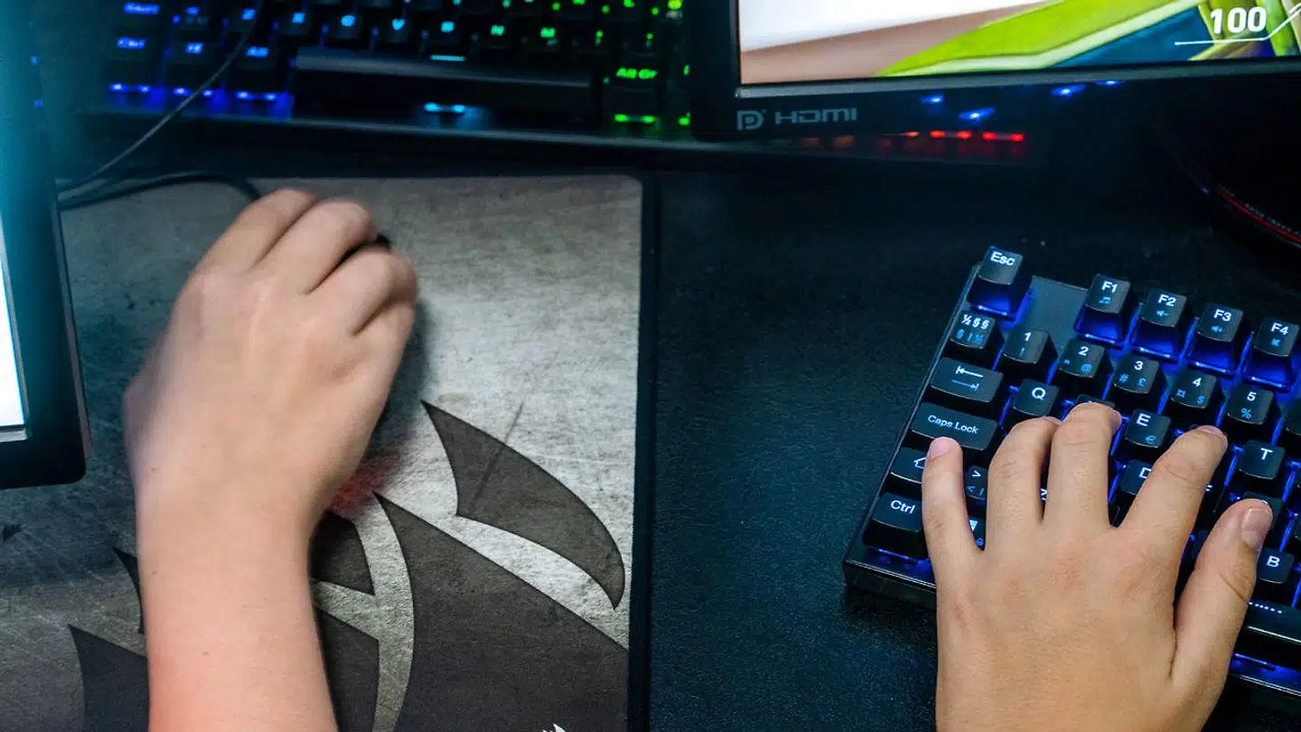 Computer- og mobilspil er, også i Danmark, en stor og vigtig branche i erhvervslivet. Sverige er dog ubestridt storebror, og her er der nu akut mangel på hænder til at fastholde førerpositionen.