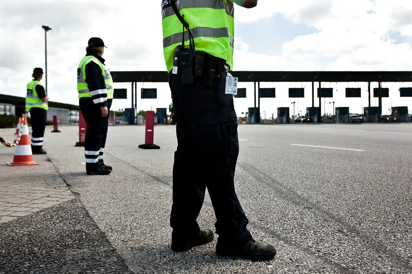 Kontrollerne ved den dansk-svenske grænse har ifølge Rigspolitiet ikke forhindret svenske bandekriminelle i at drage over Øresund for at begå voldelig kriminalitet i hovedstadsområdet. Det viser en aktindsigt i Rigspolitiets og PETs rådgivning i forbindelse med den seneste forlængelse af grænsekontrollerne, som Der Nordschleswiger har fået.