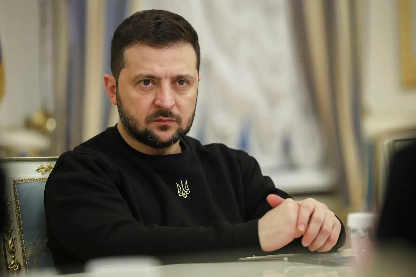 Ukraines præsident, Volodymyr Zelenskyj, har anmodet om kampfly og missiler, og det er der god grund til, vurderer Berlingskes korrespondent.