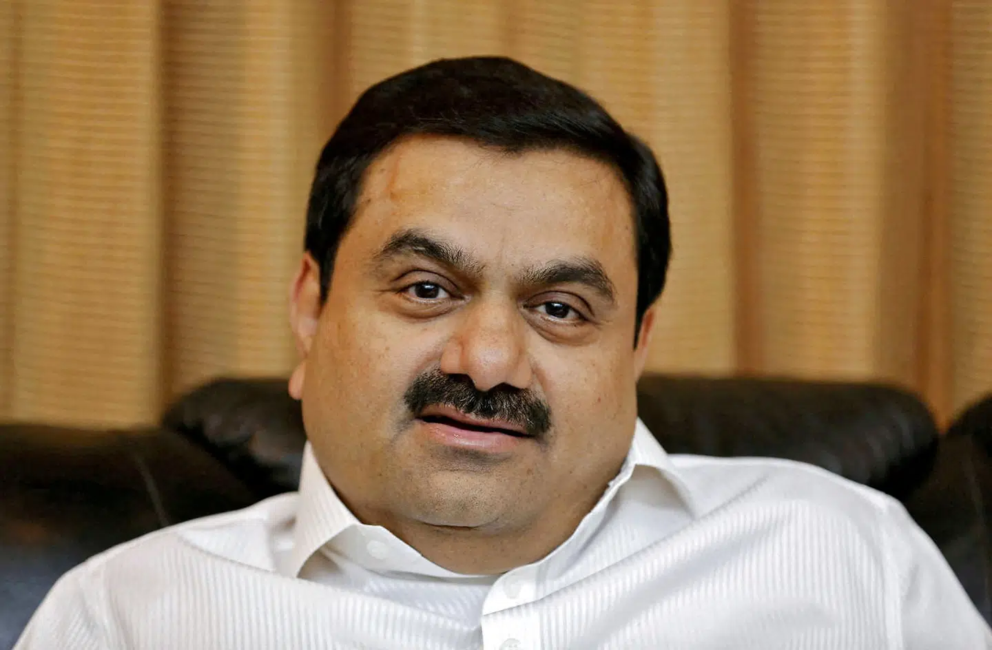 Den indiske milliardær Gautam Adani beskyldes for markedsmanipulering, regnskabssvindel og hvidvask af penge.