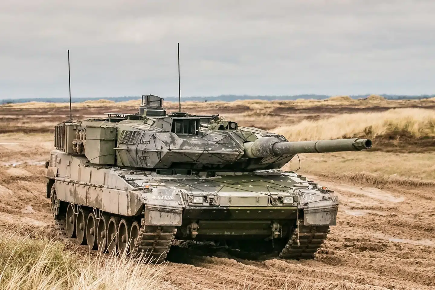 Forsvarets Leopard 2 A7-kampvogn fotograferet i Oksbøl. Opgraderingen til den nyeste version har været en af de største forsvarsmaterielle poster i det nugældende forlig.