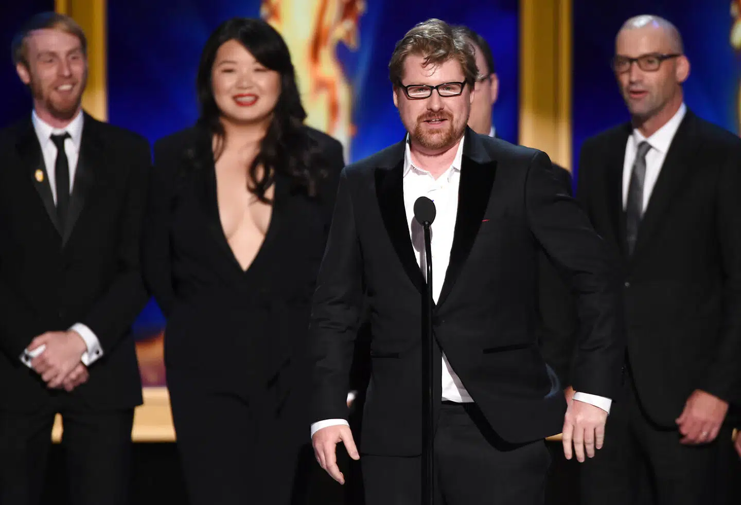 Justin Roiland (ved mikrofonen) skabte »Rick and Morty« sammen med Dan Harmon. Dan Harmon undskyldte i 2018 offentligt for at have begået sexchikane mod en tidligere medarbejder.