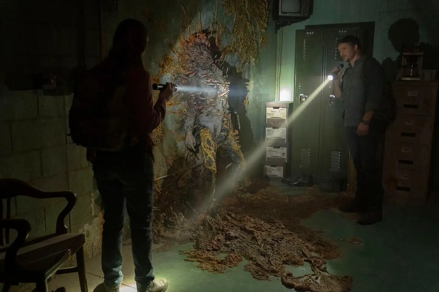 Der er et væld af velskabte monstre i tv-serien »The Last of Us«. Men tro mod genren er de værste uhyrer menneskene selv.