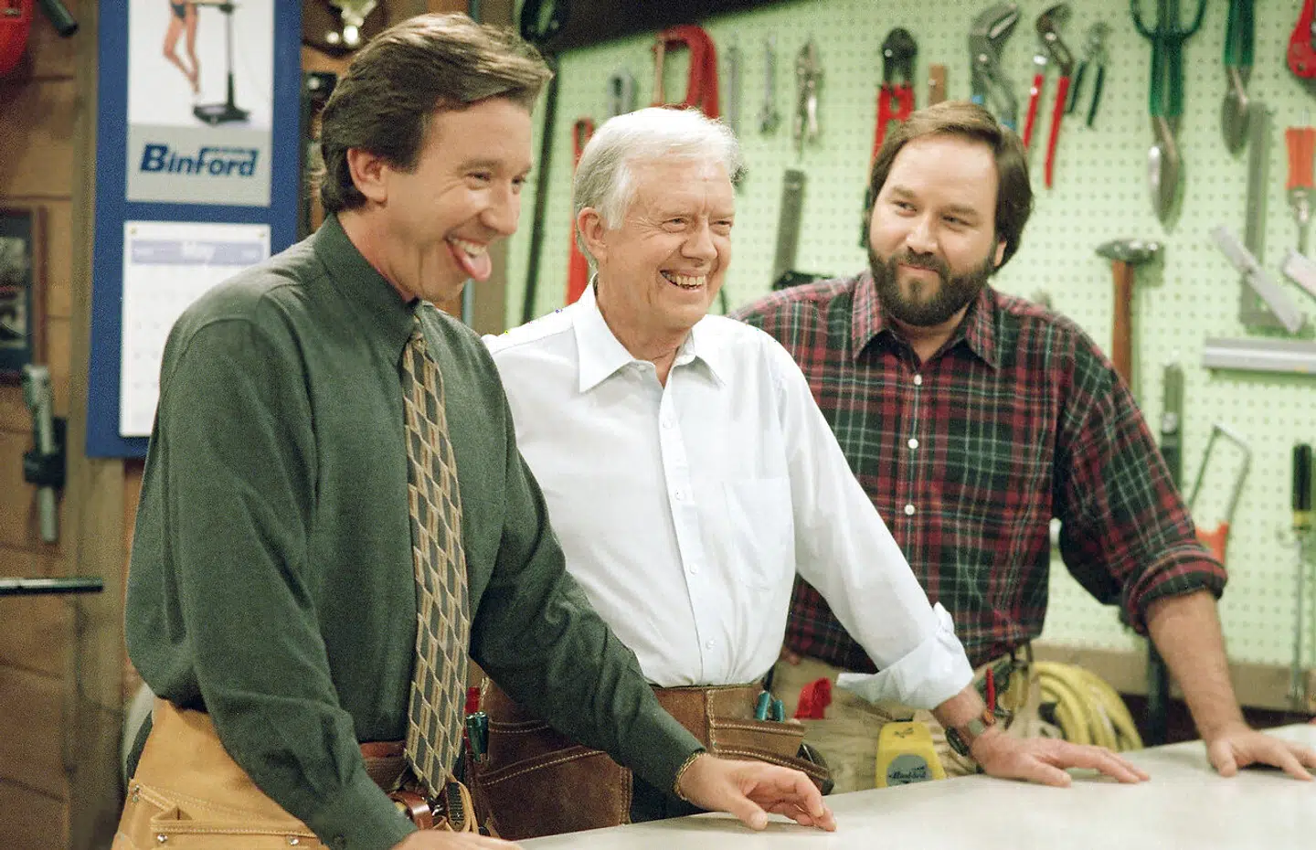 Tim Allen (t.v.) spillede fra 1991-1999 hovedrollen i »Ti tommelfingre«. I midten ses den tidligere amerikanske præsident Jimmy Carter og til højre skuespilleren Richard Karn.