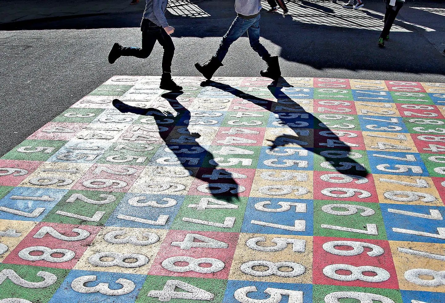 Fødselsdage bliver som regel forbundet med positive ting som fødselsdagssang og kage, men minimum én dreng fra Vadgård Skole i Søborg vil huske sin 14 års fødselsdag som en voldsom begivenhed.