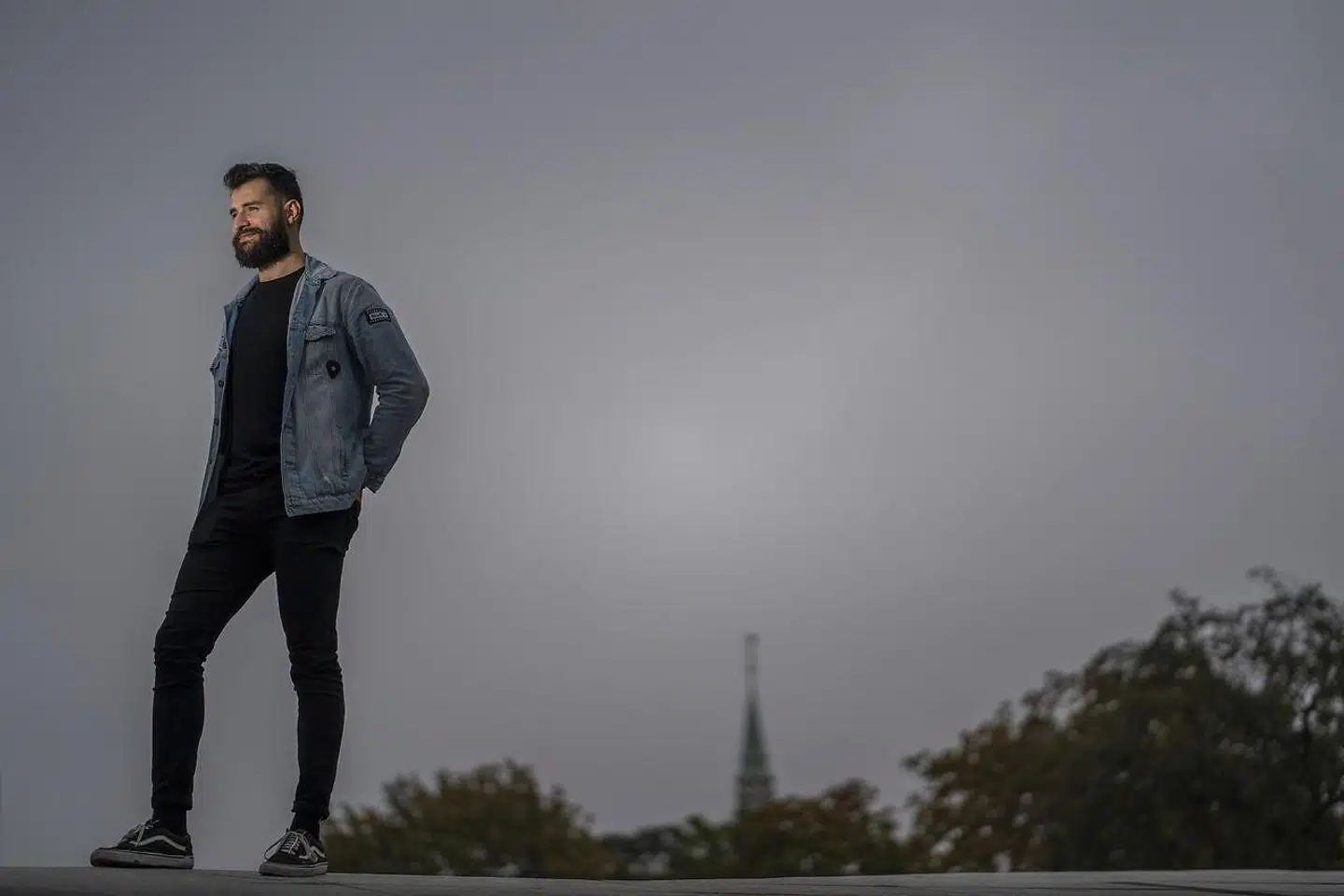 »De ældres behov for kompetent sygepleje bør stå centralt i udviklingen af ældreplejen og arbejdet med en ny ældrelov. For mange af de ældre, som har behov for hjælp i hverdagen, lider af en eller flere kroniske sygdomme og oplever komplekse sygdomsforløb,« skriver Harun Demirtas.