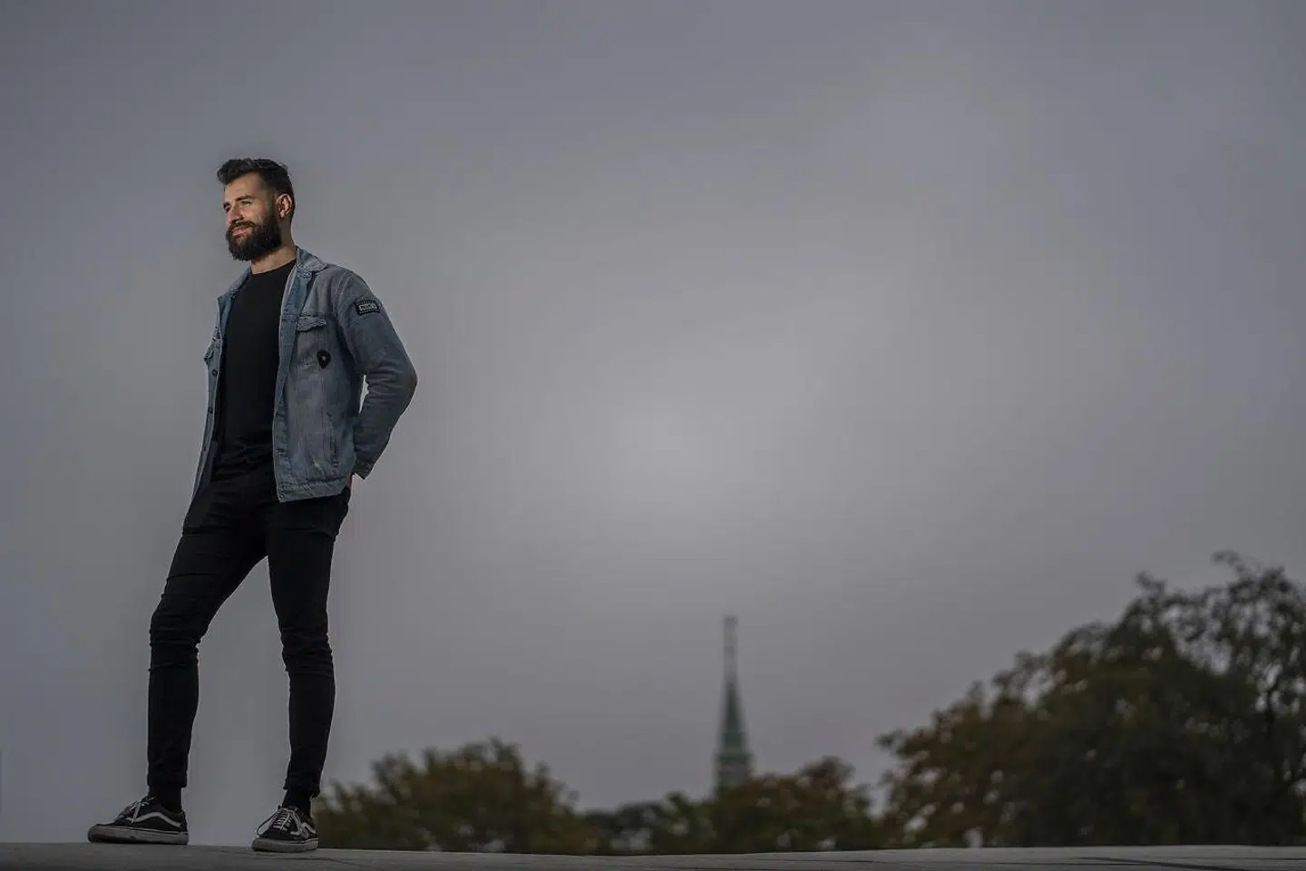 »De ældres behov for kompetent sygepleje bør stå centralt i udviklingen af ældreplejen og arbejdet med en ny ældrelov. For mange af de ældre, som har behov for hjælp i hverdagen, lider af en eller flere kroniske sygdomme og oplever komplekse sygdomsforløb,« skriver Harun Demirtas.