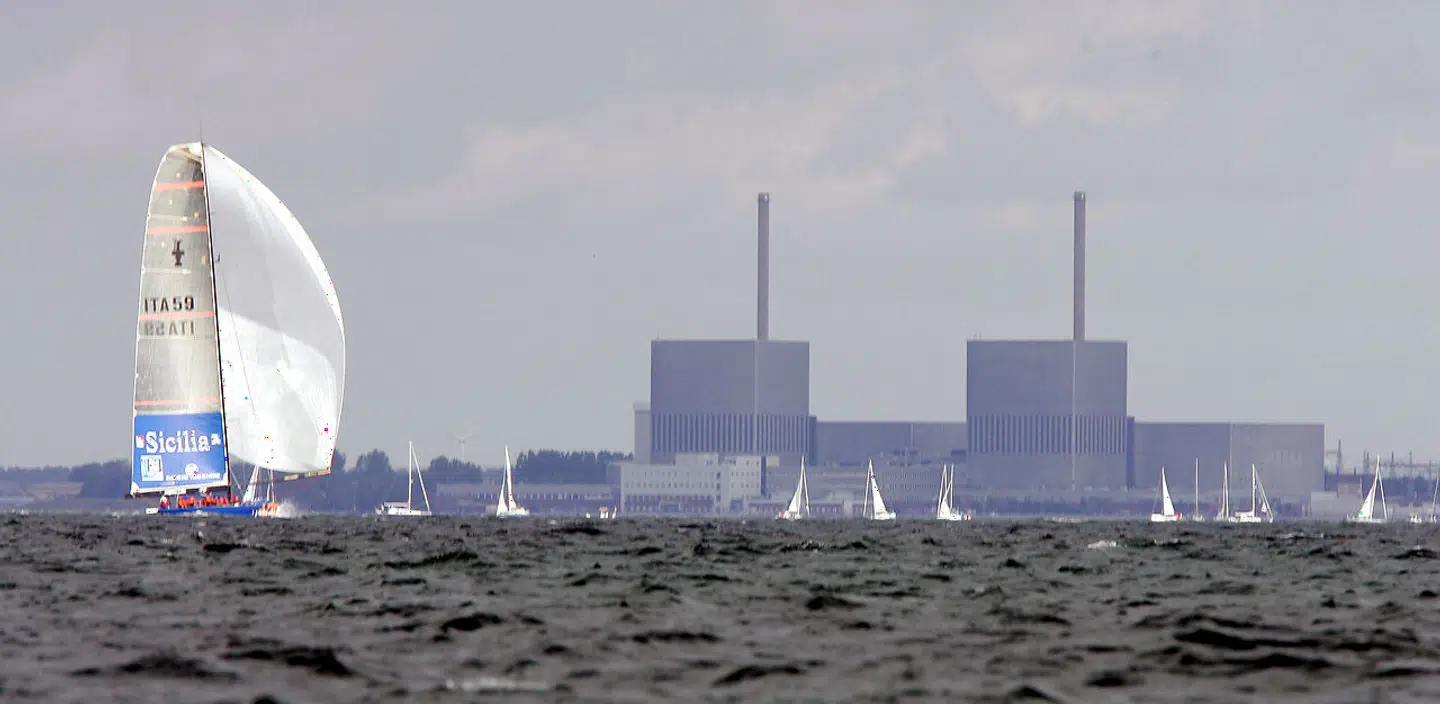 Man kan se det lukkede atomkraftværk i Barsebäck fra store dele af København. Nu vil den svenske regering genoplive satsningen på atomkraft og har udset sig pladsen ved Øresund som et oplagt sted at opføre et nyt værk. Arkivfoto: Sven Nackstrand/AFP/Ritzau Scanpix
