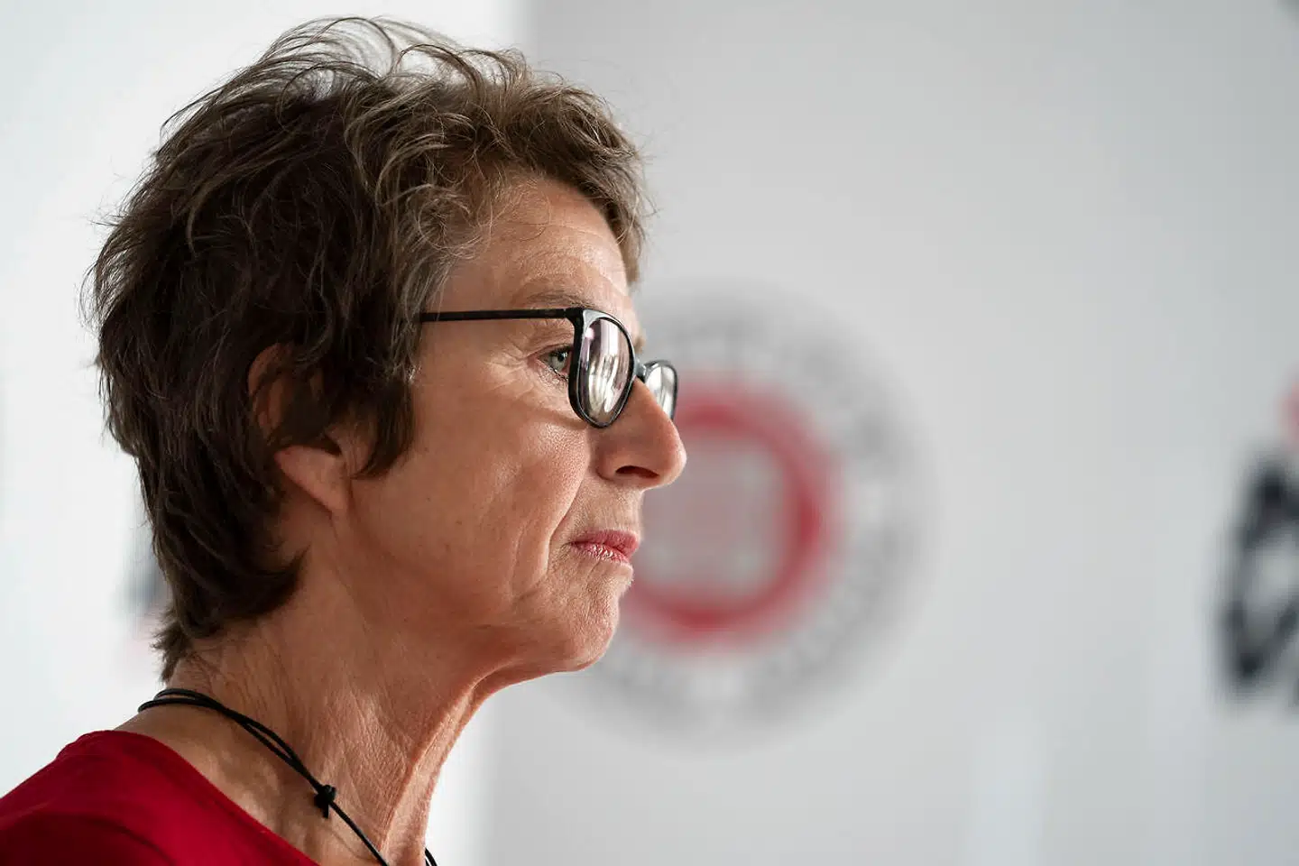 Dansk Sygeplejeråds formand, Grete Christensen, savner svar på, hvordan sygeplejersker skal aflønnes på store bededag, hvor de i dag får tillæg, når og hvis helligdagen afskaffes.