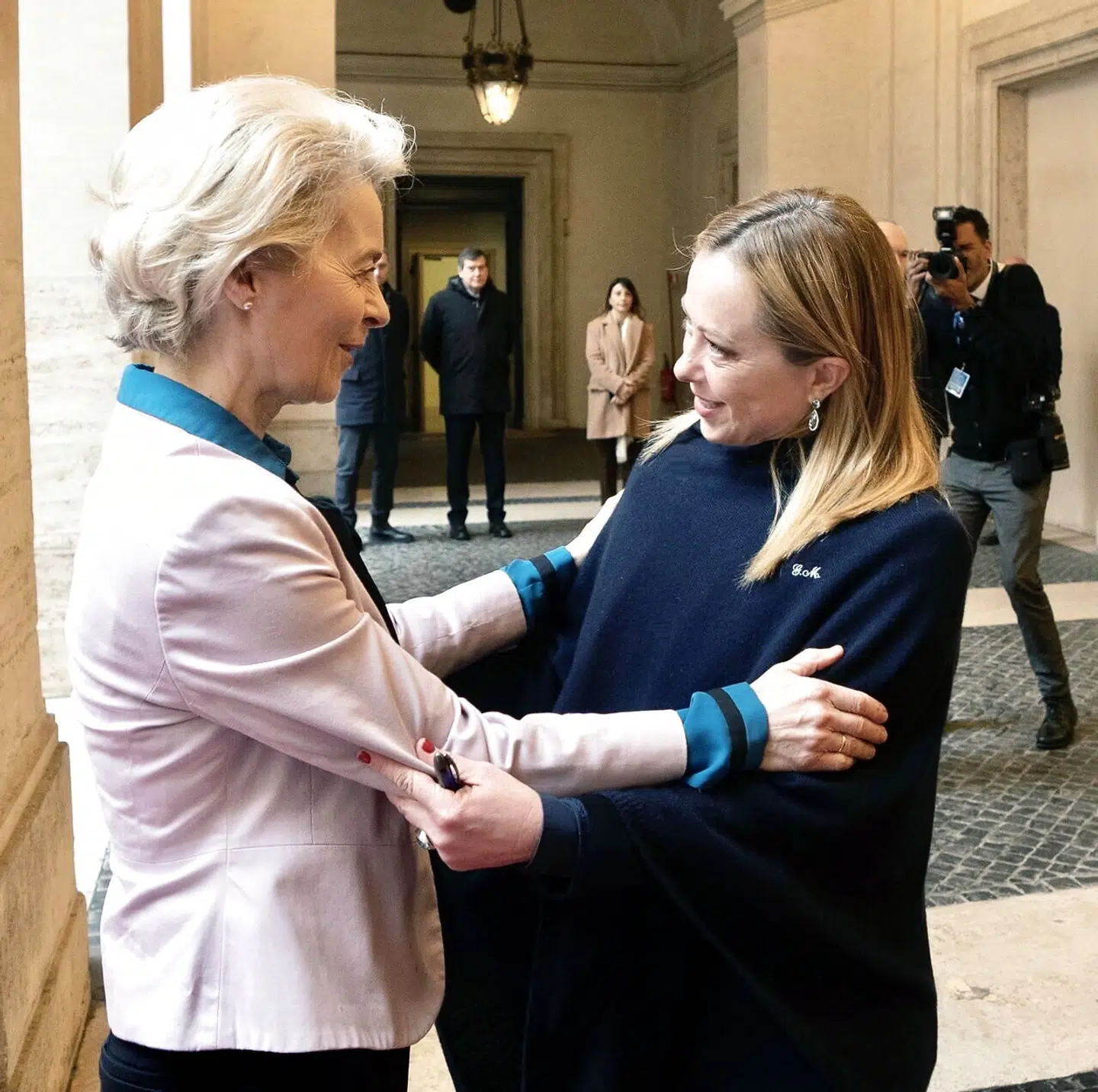 Giorgia Meloni (th.) mødtes tirsdag med EU-Kommissionens formand, Ursula von der Leyen.
