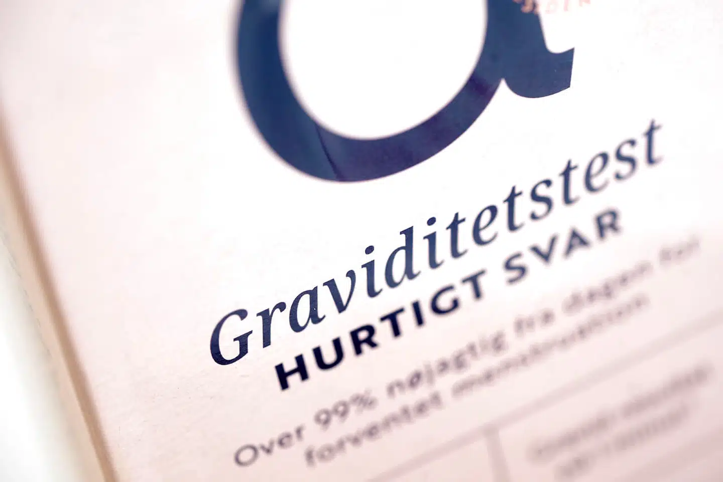 »Tiden er kommet til, at danskere skal spørge sig selv: Er det okay, at et 'abortråd' skal bestemme over en kvindes krop? Er det godt for et barn at vokse op hos en familie, der ikke vil eller er klar til at blive forældre?« skriver Ali Aminali.