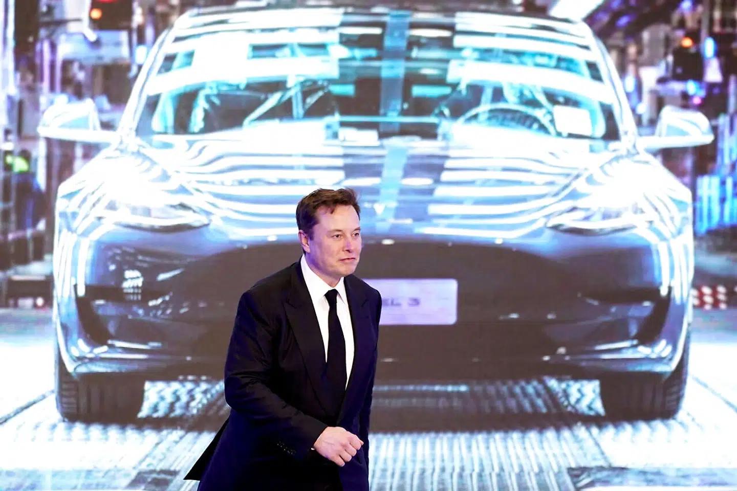 Elon Musk mener selv, at problemet ligger et helt andet sted end hos ham selv.