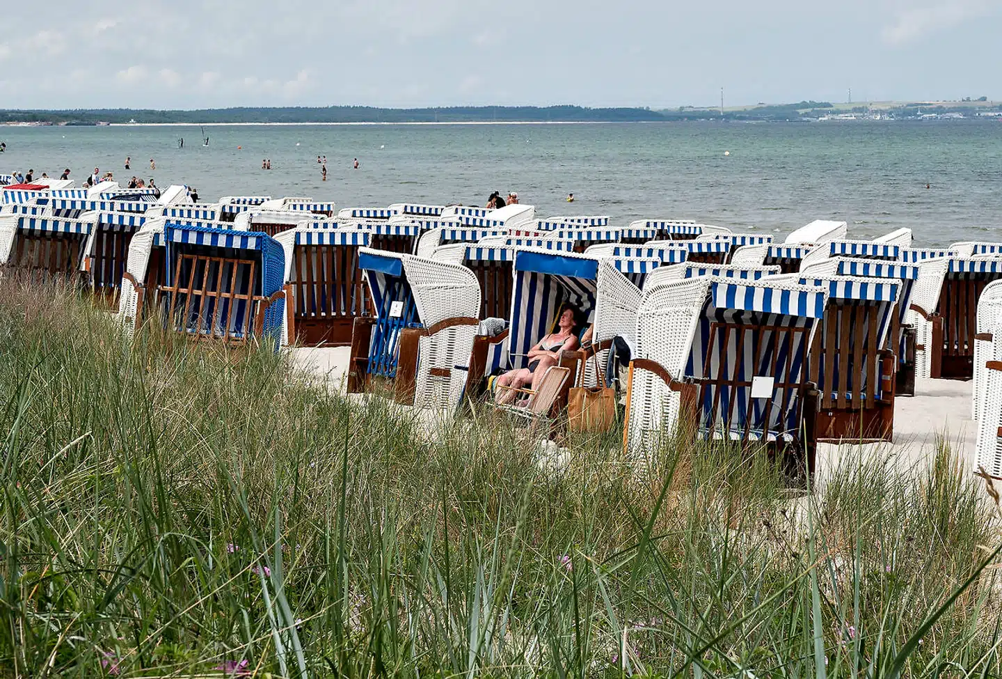 »I årtier er antallet af feriedage vokset i Danmark, fordi vi bliver rigere og derfor efterspørges mere fritid. Den tendens kan jeg ikke se vendes med forslaget,« mener Mads Lundby Hansen. Arkivfoto: Henning Bagger / Ritzau Scanpix