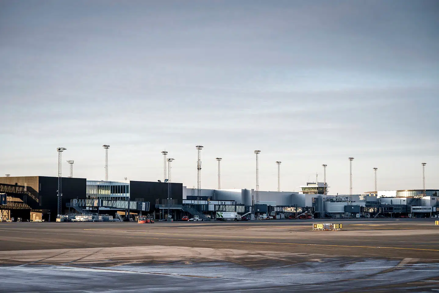 En 47-årig mand er blevet varetægtsfængslet for at have overdraget store beløb til medgerningsmænd, som enten udrejste eller forsøgte at rejse fra Københavns Lufthavn til Tyrkiet med pengene. (Arkivfoto).