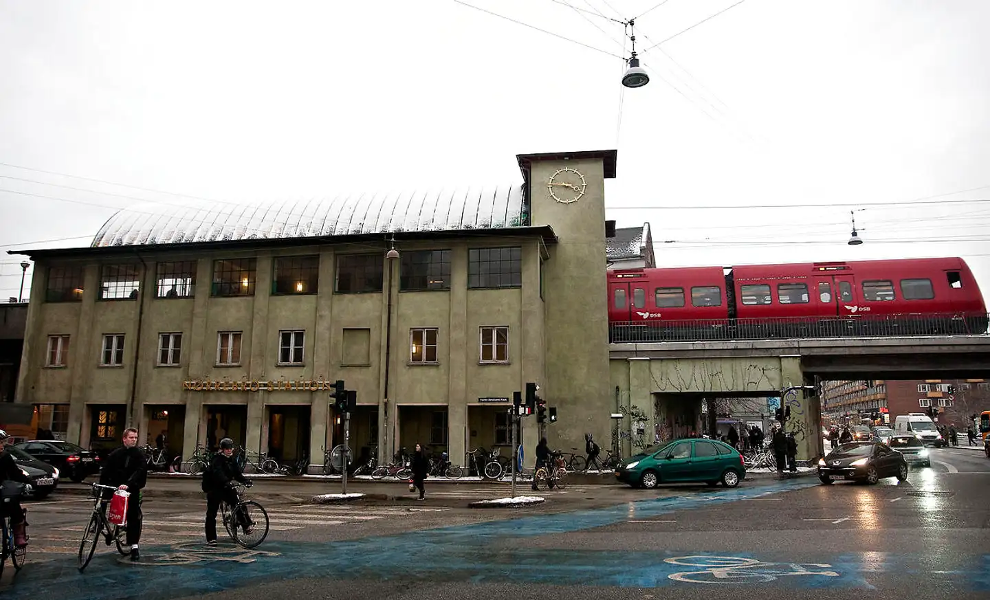 Knud Seests Nørrebro Station fra 1930 er i dag fredet. En af byens skønneste funkisbygninger med både højbane og tøndehvælv er en naturlig favorit for mange arkitekter.