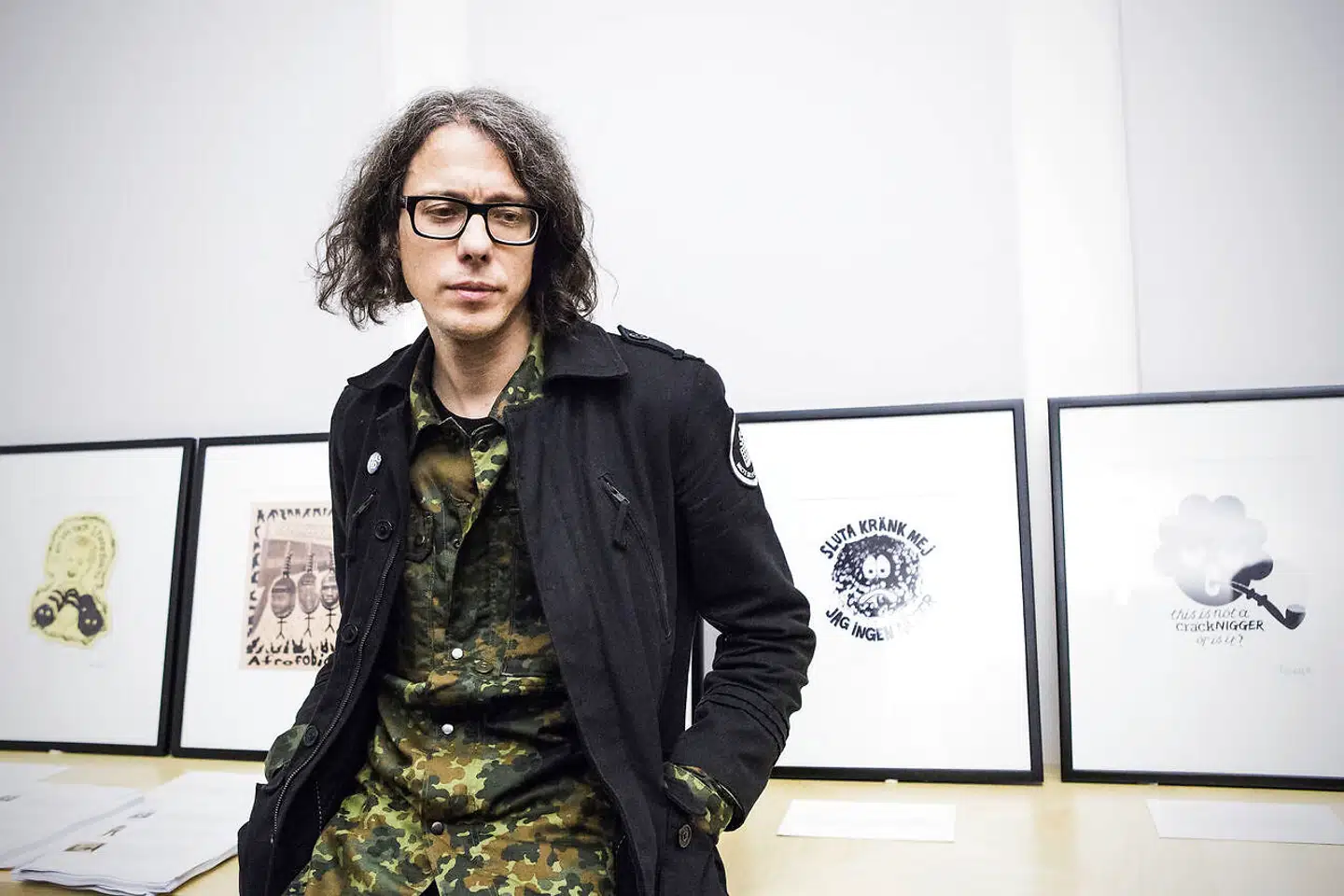 Den kontroversielle svenske kunstner Dan Park er flere gange dømt, blandt andet for hetz mod befolkningsgrupper, hjemme i Sverige. FN kritiserer nu en udstilling af kunstnerens værker på Christiansborg i 2014.