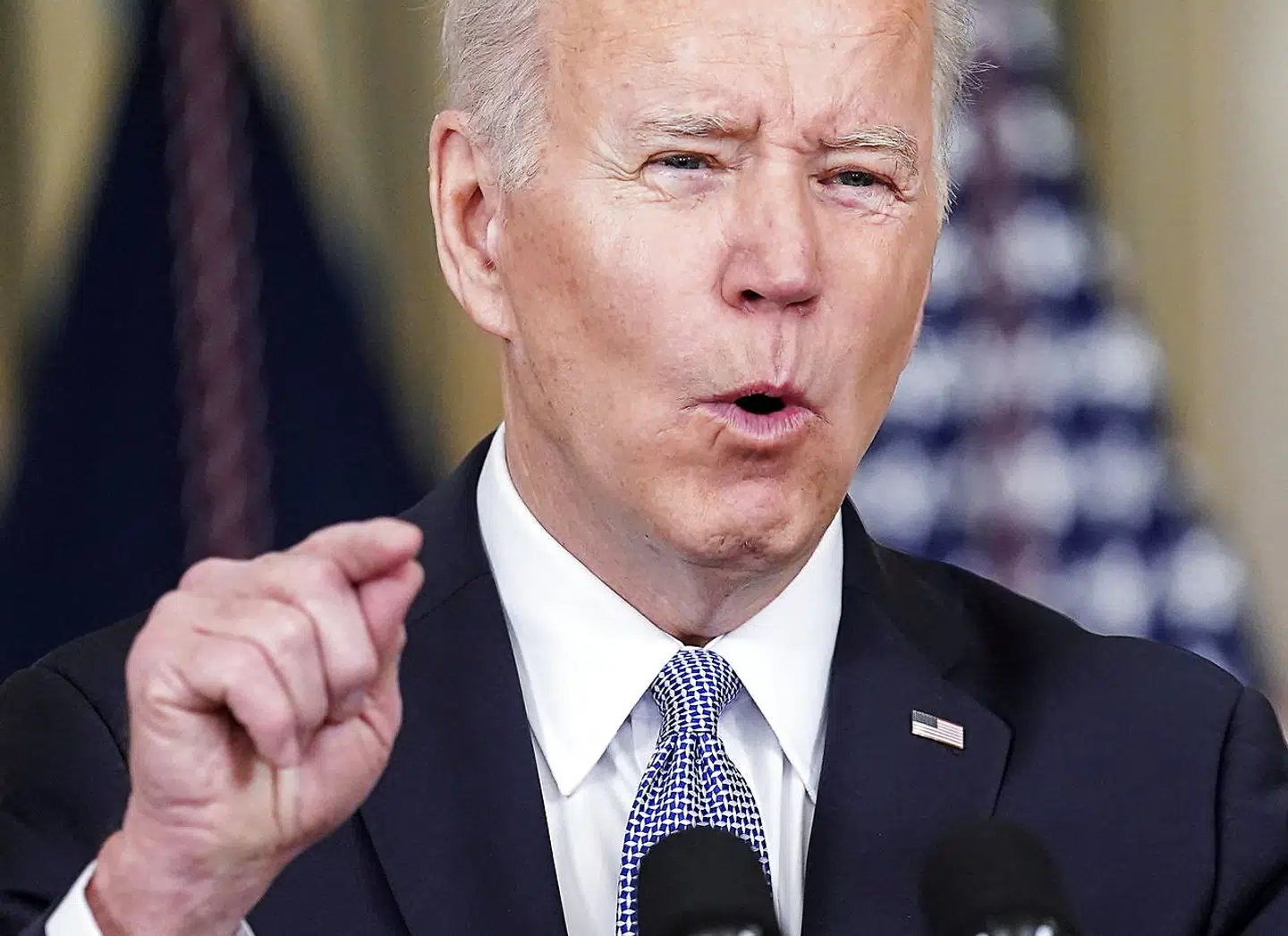 USAs præsident Joe Biden kritiserer Mærsk og de andre containerrederier for at tage alt for høje priser og dermed skade de amerikanske forbrugere.