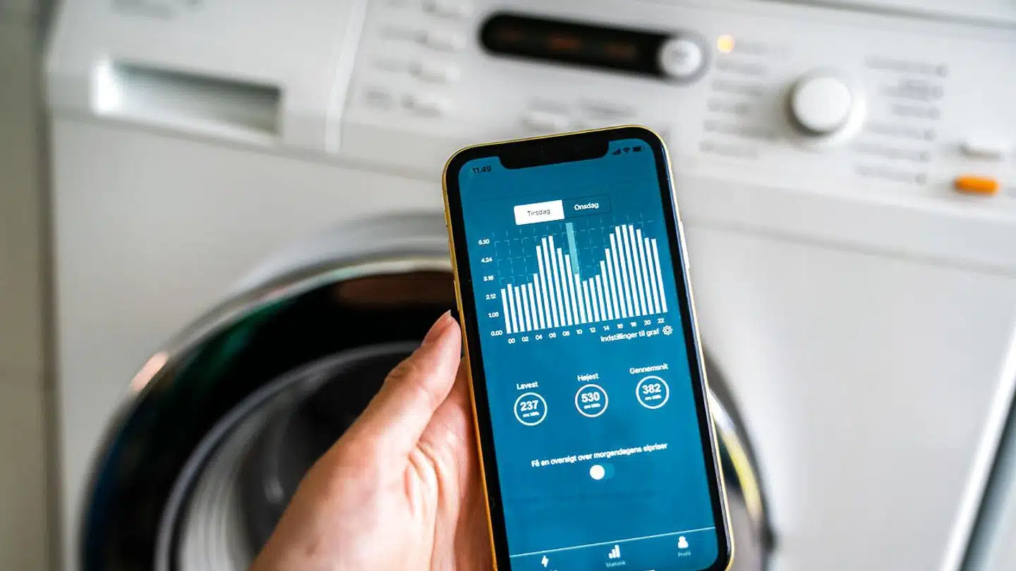 Har man fulgt med i elpriserne, har man fået sig en glædelig overraskelse i de seneste dages nattetimer. Her har strømmen nemlig været gratis – og en ekspert har fundet forklaringen.