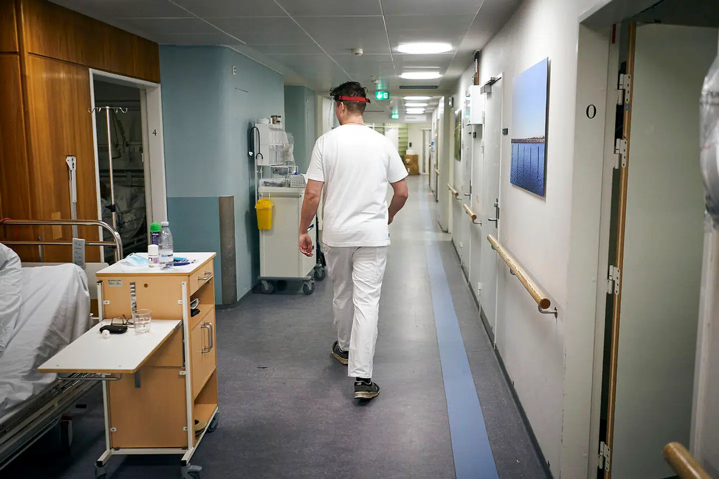 »Det kan virke paradoksalt, at der findes (ganske vist få) ledige på sundhedsområdet, som netop skriger på arbejdskraft. Men det er et synligt bevis for, at der er ledige, som har brug for hjælp til at opdatere eller omsætte deres kompetencer til de aktuelle behov,« skriver Harun Demirtas.