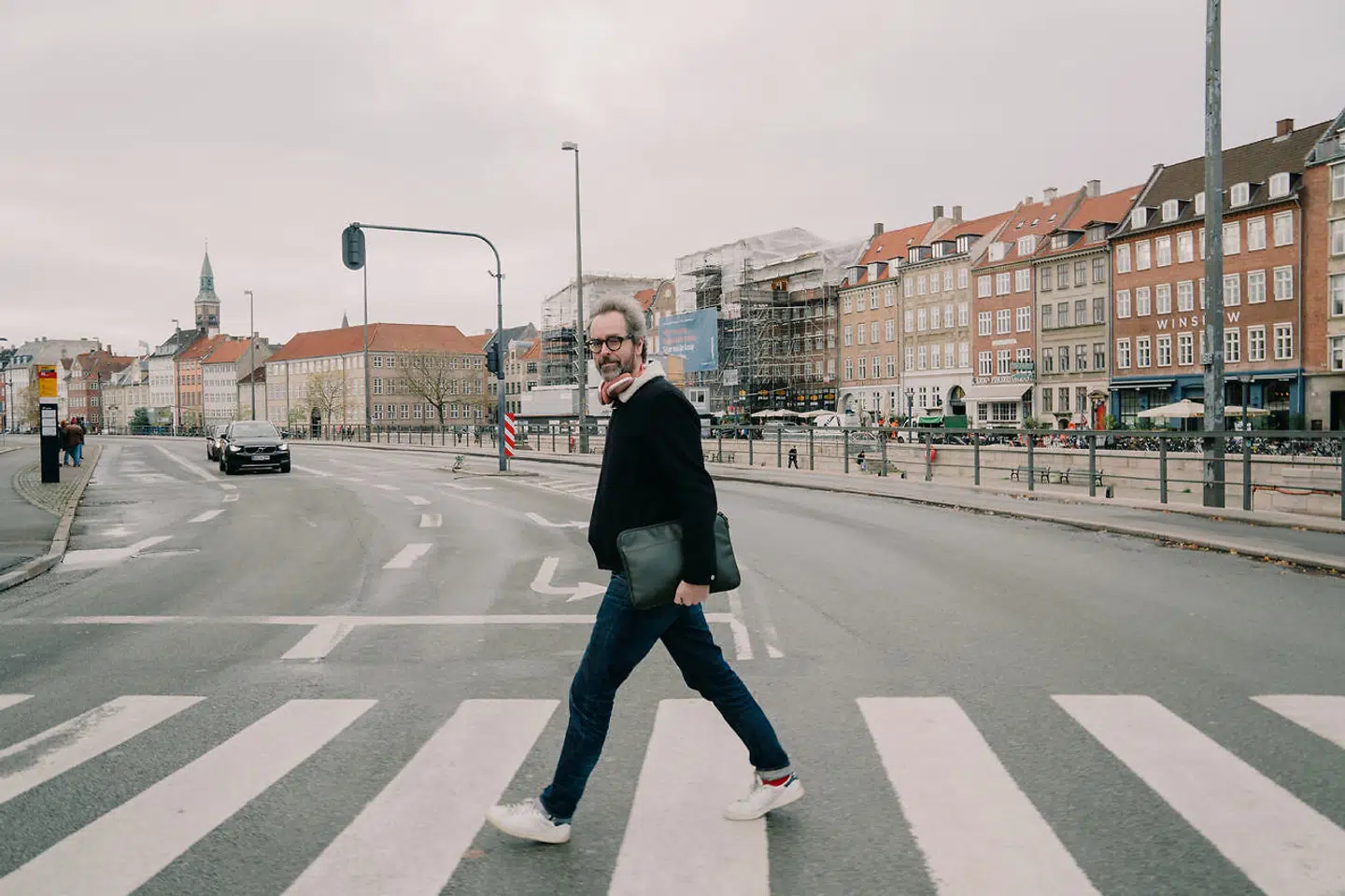 »Gider man det som 50-årig at fortryde noget? Jeg fortryder absurd mange småting, men ingen af de store ting i livet.«