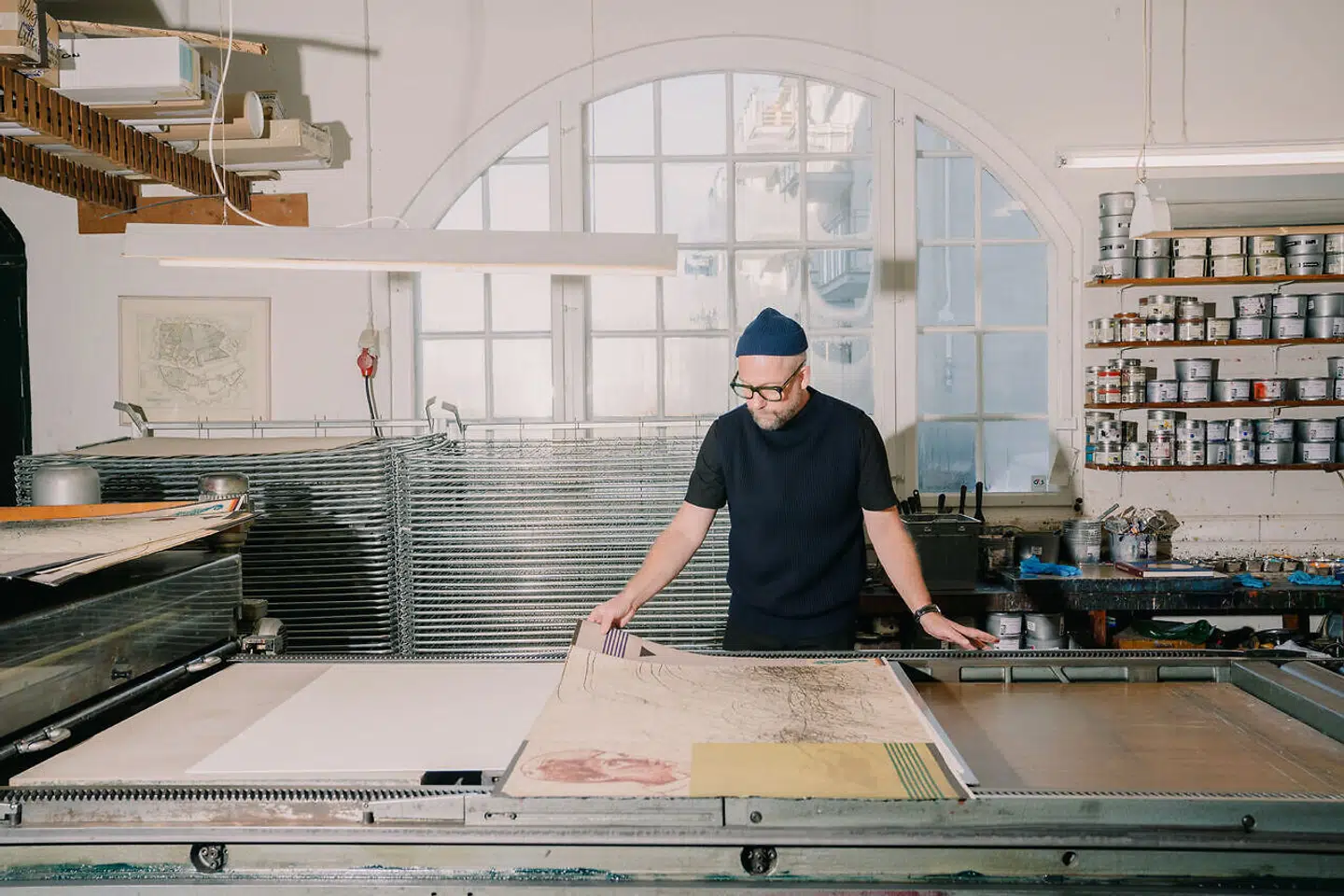 »I tiårsalderen ser jeg på et bibliotek nogle tegneserier af folk som Jean Giraud, Robert Crumb og Enki Bilal, som jeg bliver dybt fascineret af. Jeg begynder at lave mine egne historier med mit eget billedsprog, og et par år efter sidder jeg i tre måneder på mit værelse efter skoletid og laver en tegneserie på 50 sider, mens mine kammerater løber rundt og laver alt muligt sammen.«