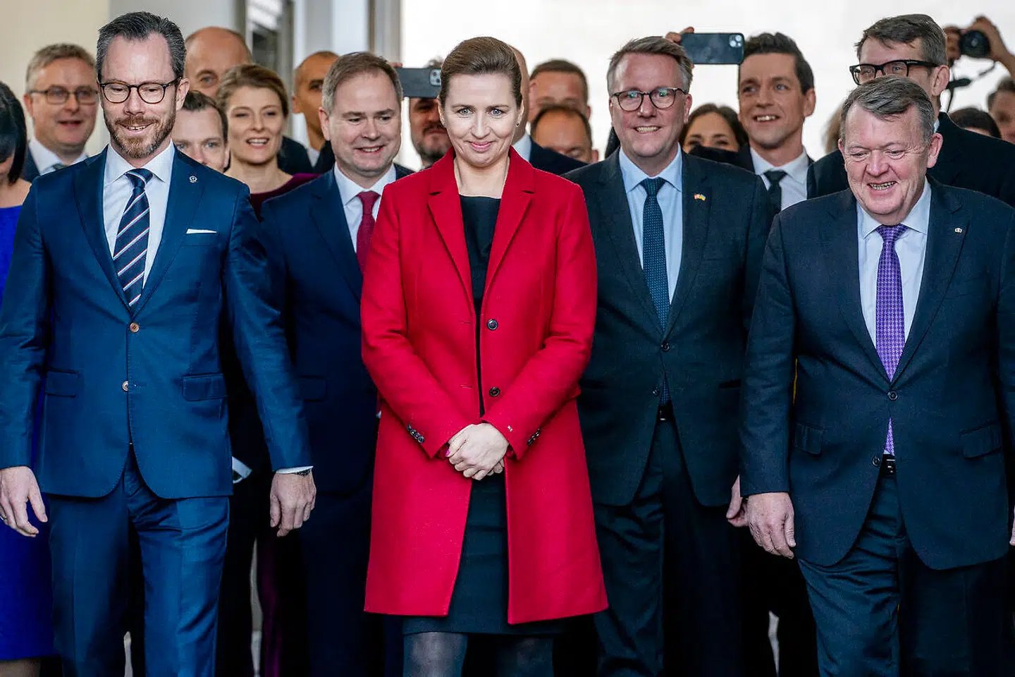 I torsdags præsenterede Mette Frederiksen de nye ministre i SVM-regeringen på Amalienborg Slotsplads. Få dage senere hviskes der nu i krogene af Socialdemokratiet om skuffelse og utilfredshed.