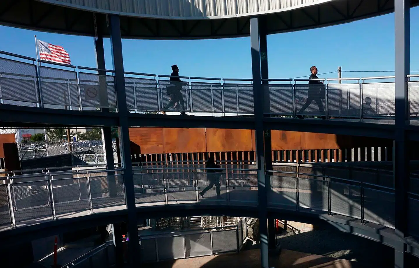 Seriemorderen boede i California, men udførte sine forbrydelser syd for grænsen, hvor drab på kvinder vækker mindre opsigt, end de gør i USA.