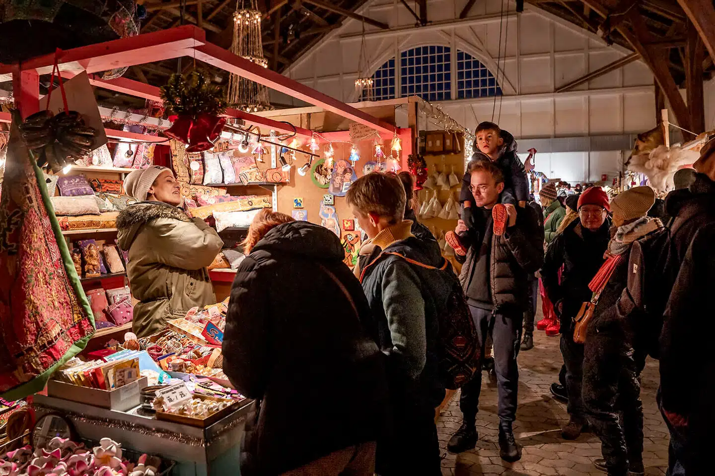 De eksotiske ting »fra det mellemste østen«, som Eik Skaløe sang om, er ikke så specielle længere. Christianias Julemarked er mest for nostalgikere.