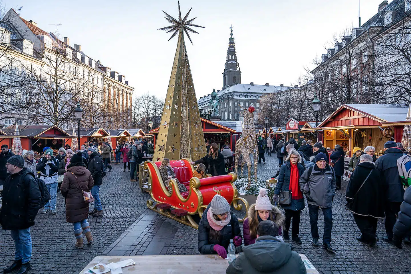 Der skal flere lokale kunsthåndværkere, bagere og ølbryggere på de Københavns julemarkeder, hvis det står til Enhedslisten.