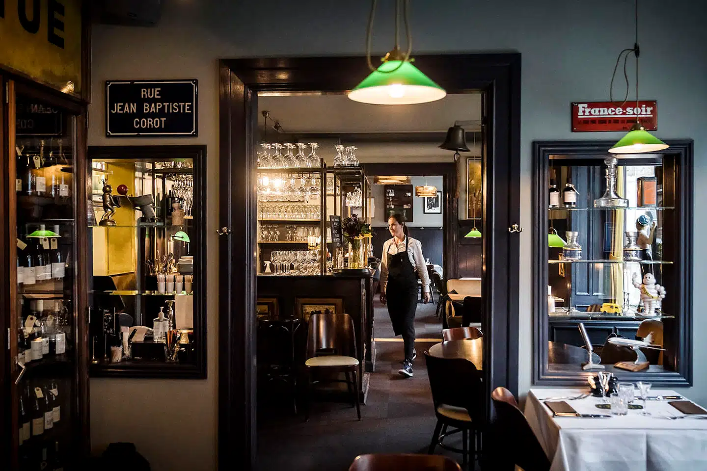 Restaurant Sans Souci på Madvigs Allé har fået nye ejere og genåbner til februar eller marts.