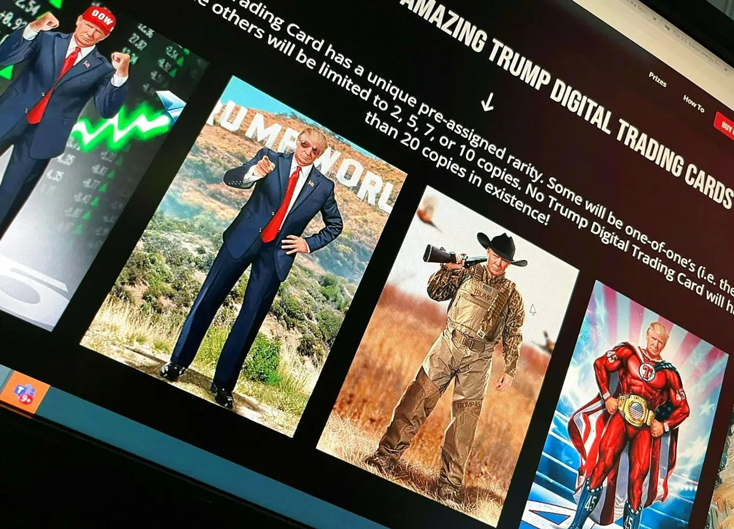 Arkivfoto: De digitale tegneseriekort, der viser en photoshoppet Trump som forskellige helte, blev torsdag sat til salg for 99 dollar – knap 700 kroner – per styk.