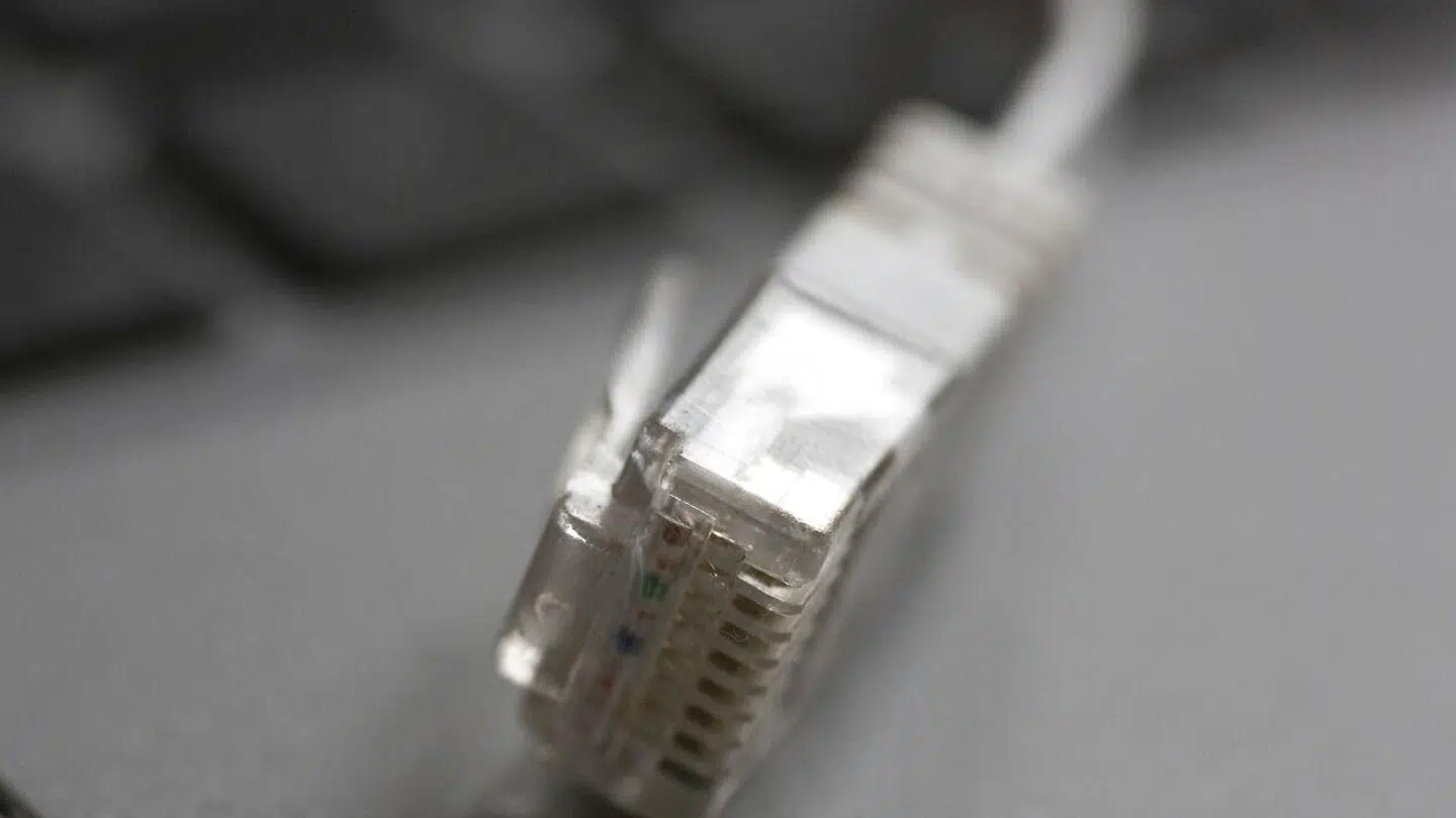 Flere og flere danskere sætter stikket i hos bredbåndsselskabet Fastspeed, som gennem de seneste tre et halvt år har rusket op i salget af hurtige internetforbindelser herhjemme.