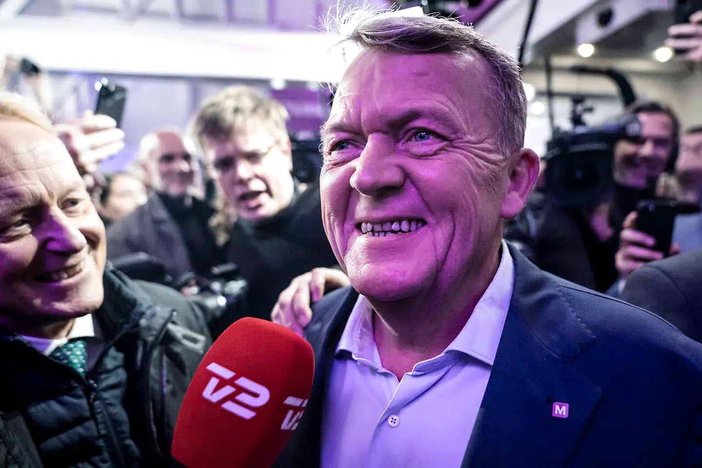 I løbet af valgkampen har Lars Løkke talt om behovet for gennemgribende reformer af det danske samfund. Det er muligt, de kommer, men som nyudnævnt udenrigsminister skal han ikke selv stå for at implementere dem. Og det får massiv kritik fra to partiledere.