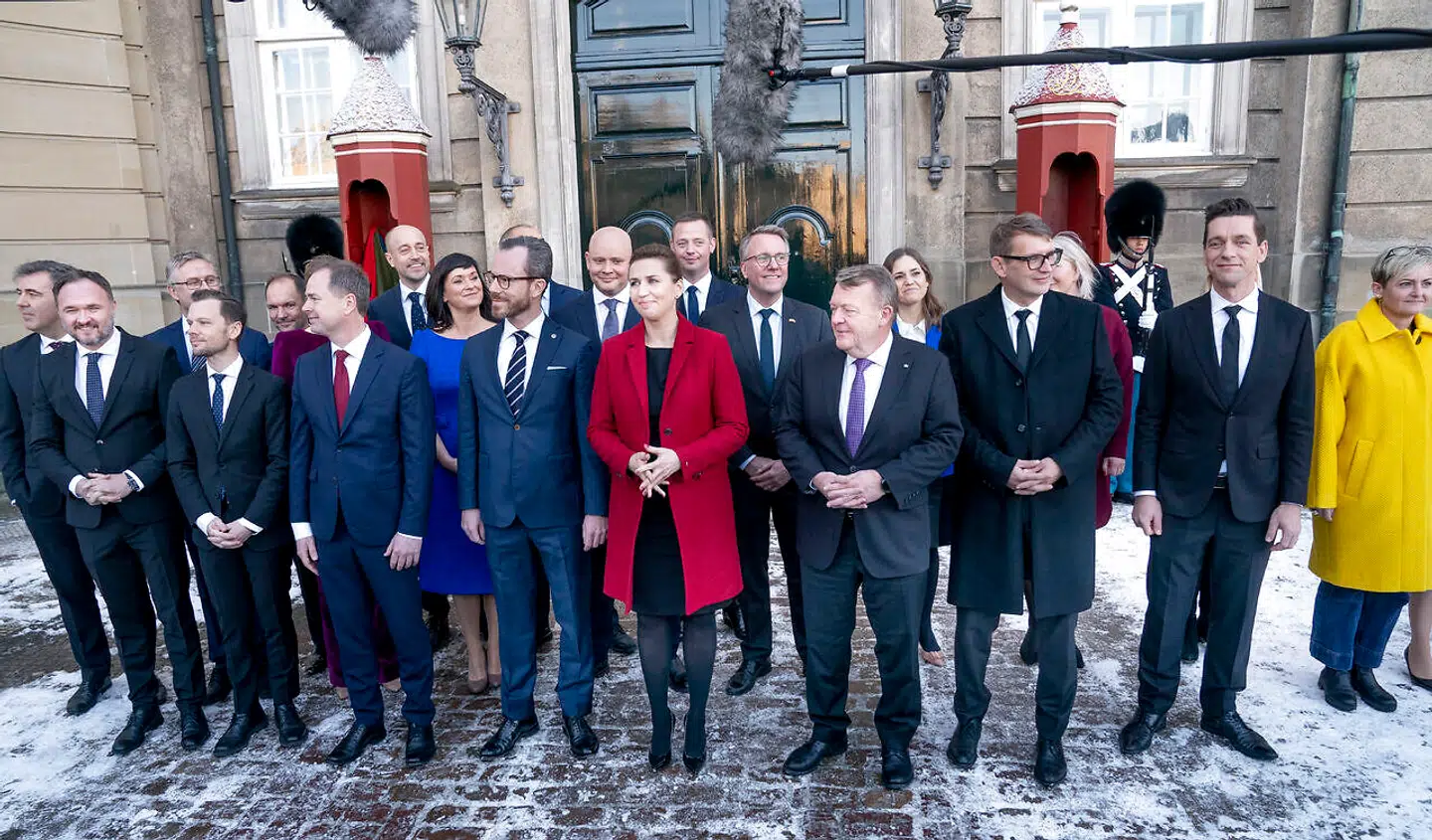 Den nye SVM-regering blev torsdag formiddag præsenteret på Amalienborg Slotsplads.