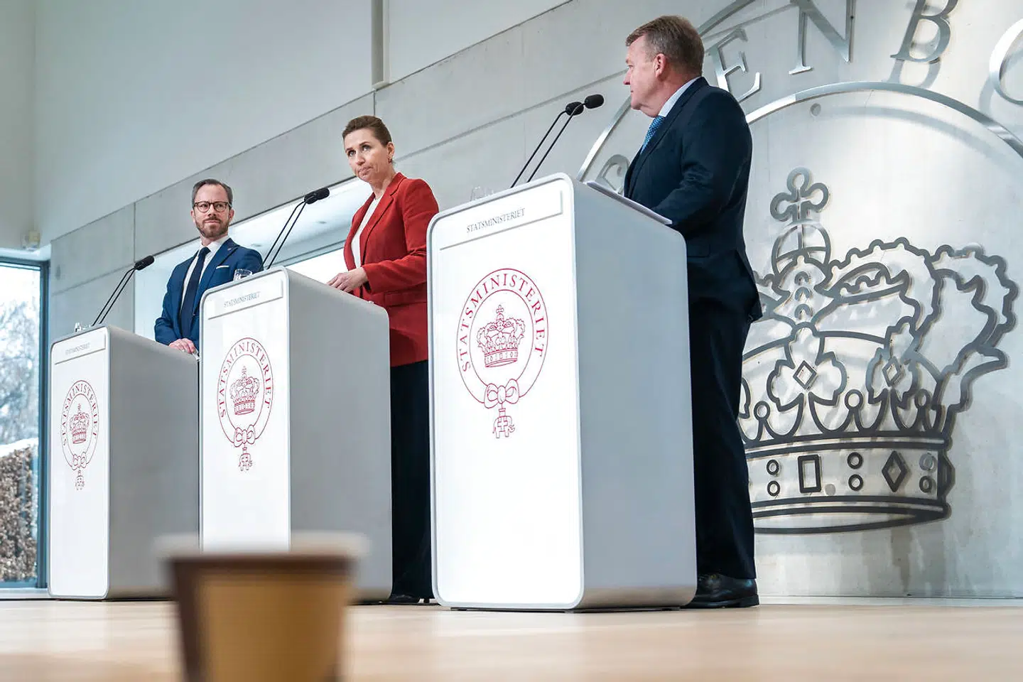Jakob Ellemann-Jensen (V), kongelig undersøger Mette Frederiksen (S) og Lars Løkke Rasmussen (M) fremlægger regeringsgrundlaget for Danmarks nye SVM-regering på Marienborg onsdag d. 14. december 2022.