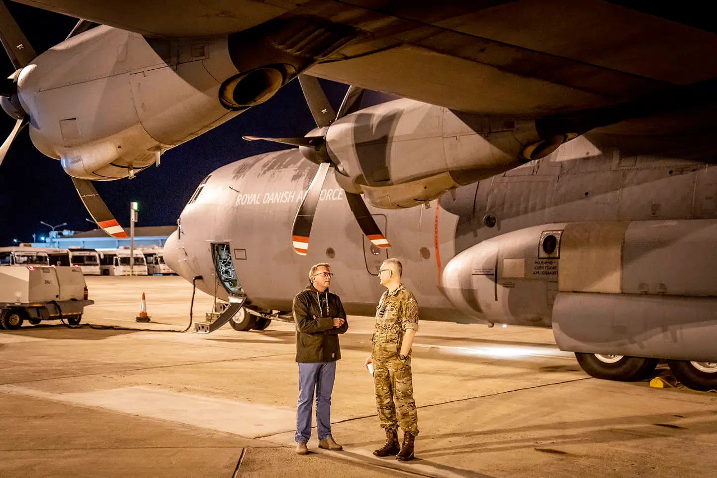 Socialdemokraterne har gjort klart, at de vil begynde forhandlingerne om det næste historisk lange forsvarsforlig med det samme, hvis det lykkes dem at danne regering. Favorit til at lede forhandlingerne er fungerende forsvarsminister Morten Bødskov (S) med rådgivning fra forsvarschef Flemming Lentfer (th.). Først i det tiårige forsvarsforligs allersidste år vil forsvarsudgifterne nå to procent af BNP.