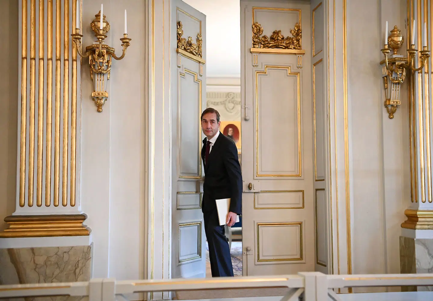 Mats Malm, det svenske akademis permanente sekretær, er kritisk over for den svenske regerings planer om en litteraturkanon. Han siger, at kanonbegrebet er »gennemsyret af magt og magtudøvelse«.