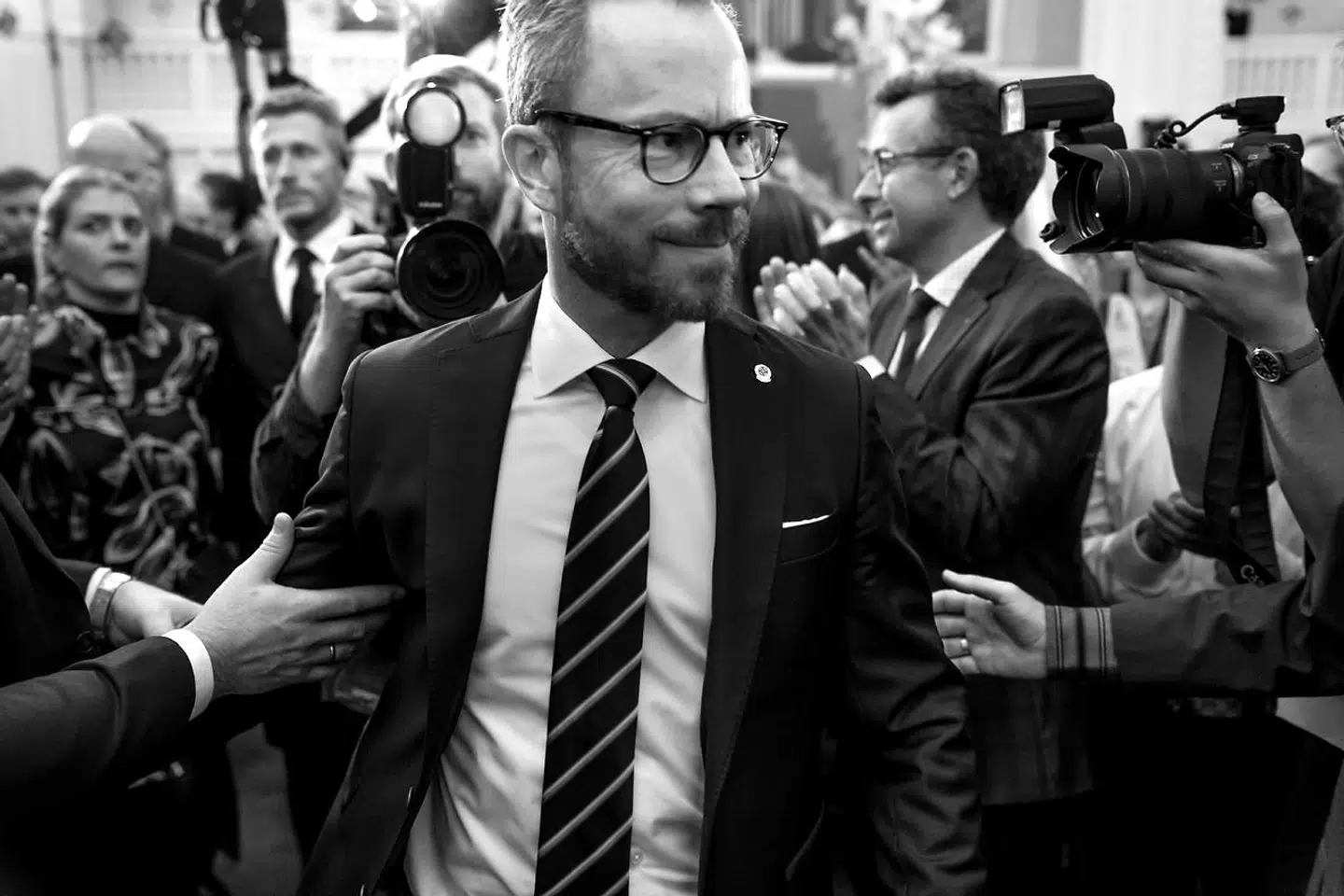 Jakob Ellemann-Jensen er på nippet til at begå et historisk løftebrud. Tilsvarende skifte er dog set før i dansk politik.