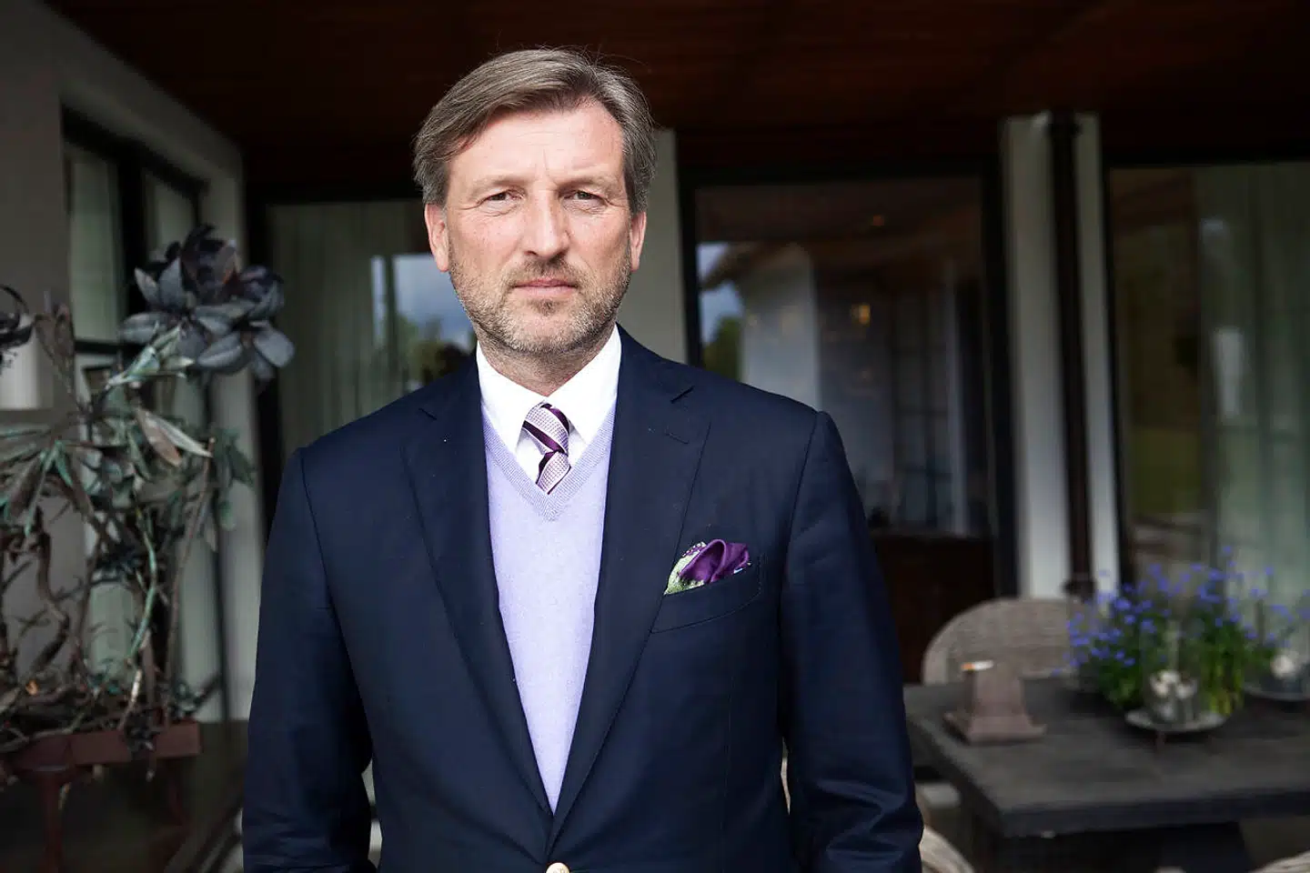 Rene Sindlev mener, at en af hans biotekfirmas tidligere topforskere har manipuleret dem.