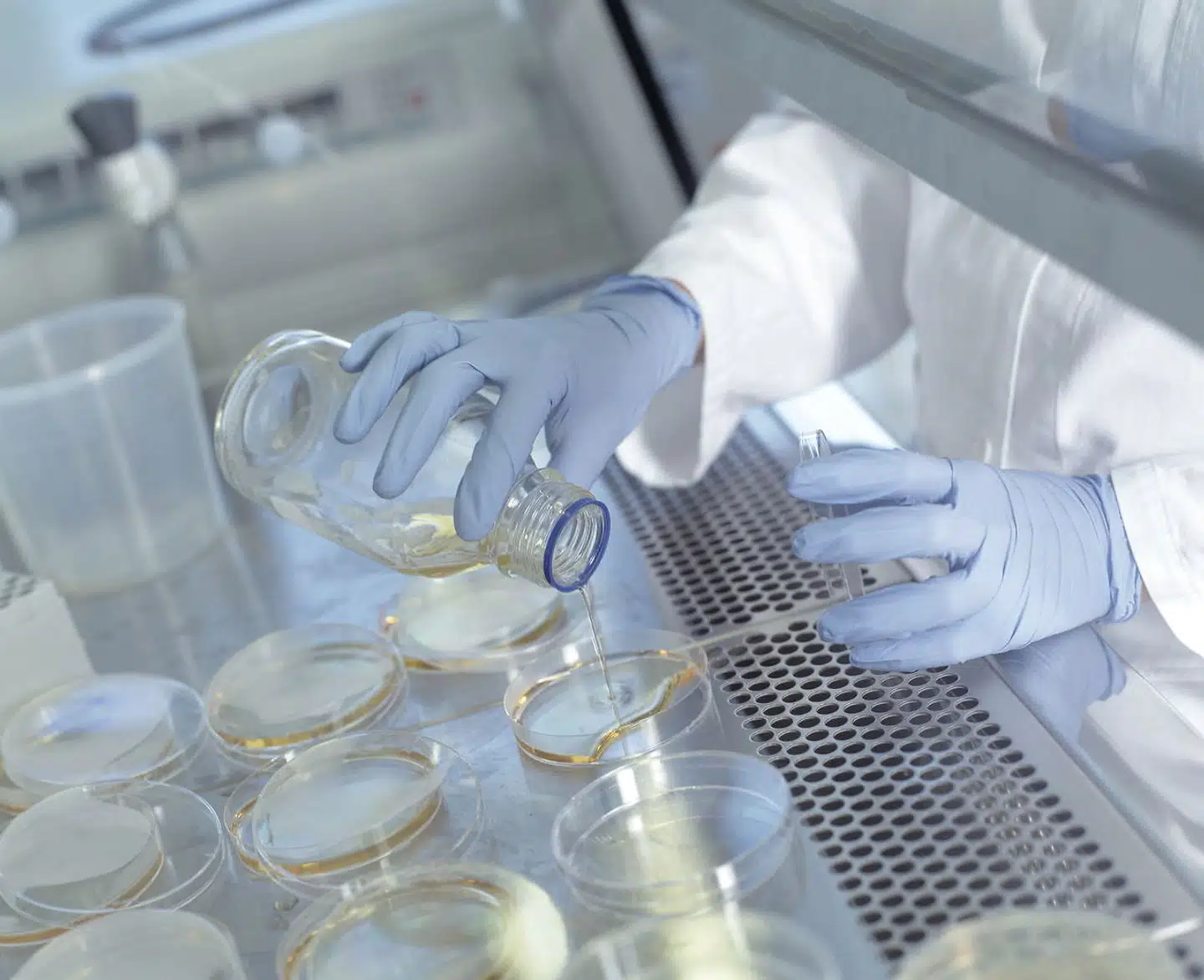 »De centrale spørgsmål, som kronikken berører, fortjener en grundig debat. De juridiske og faglige rammer for forskningens udførelse er nemlig afgørende for dens troværdighed og kvalitet og for samfundets tillid til universitetsforskningen,« skriver Mads Bryde Andersen i denne replik.